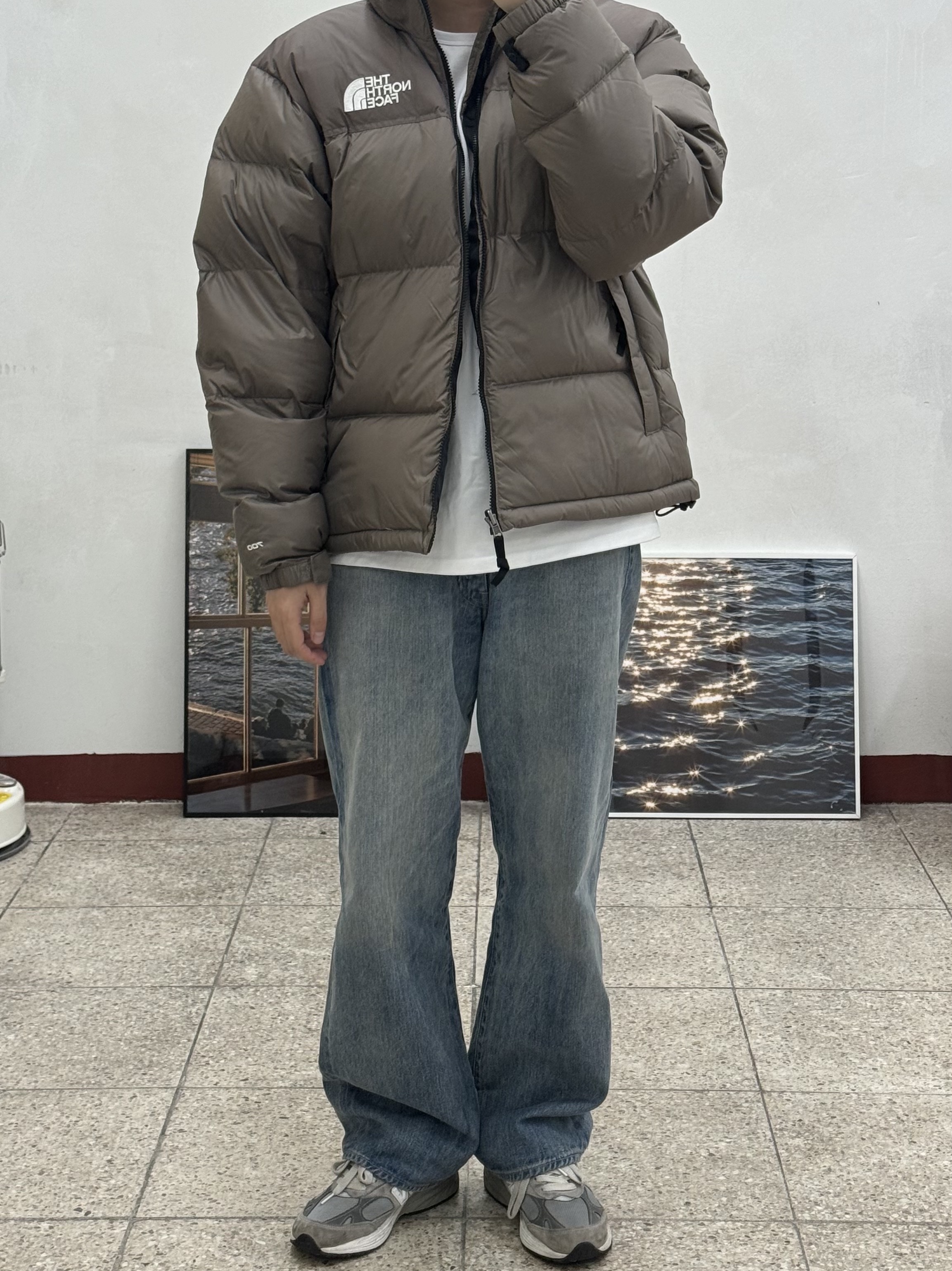Auralee Selvedge Faded Light Denim Pants Light Indigo - 23AW, The North Face 1996 Retro Nuptse Jacket Falcon Brown 착용 스타일 - 2