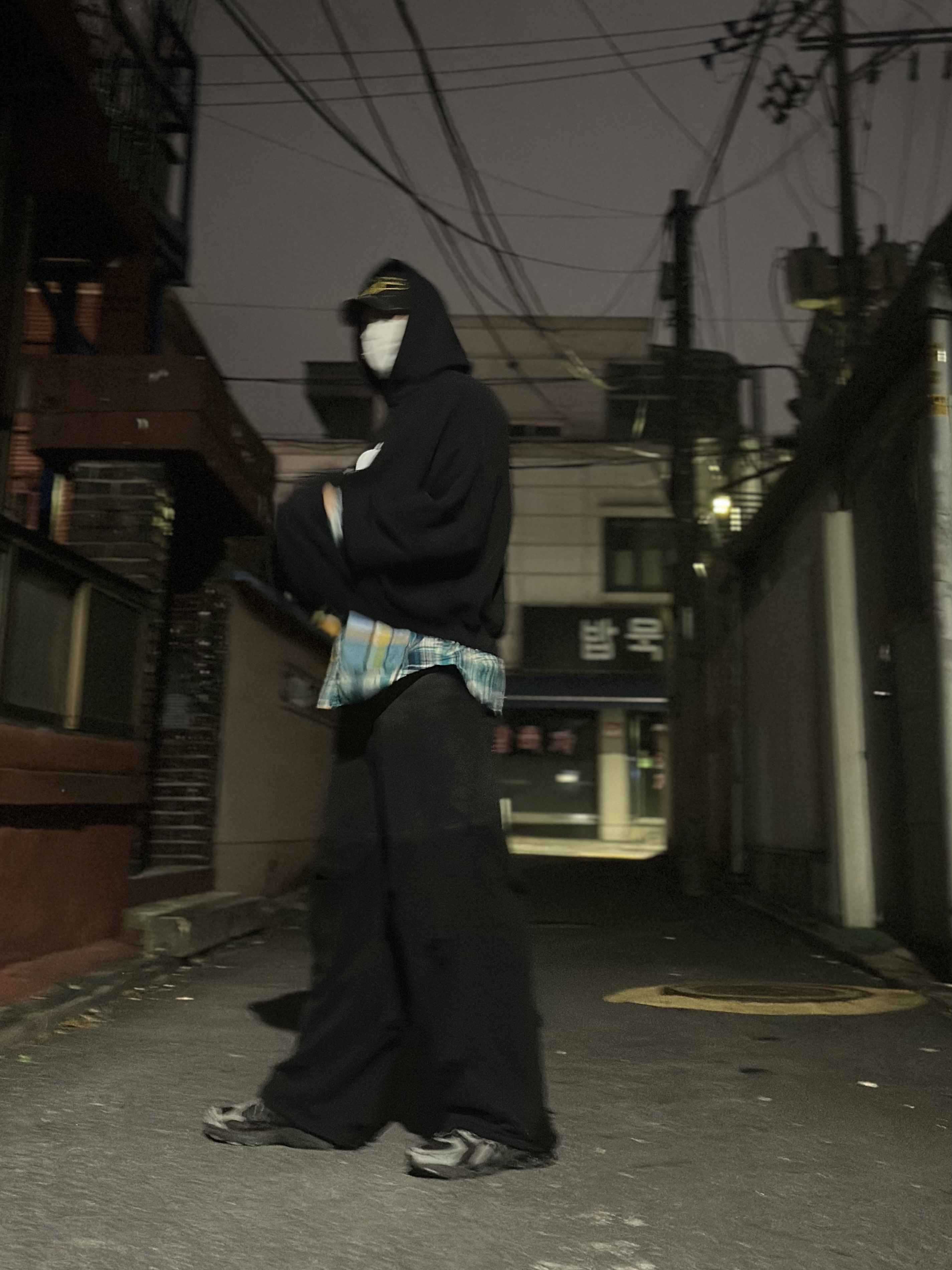 Asics x Atmos x Undermycar Gel-Kayano 14 Pepper Black, Undermycar Dival Real Divided Damage Washed Pants Inkwell - 23FW 착용 스타일 - 2