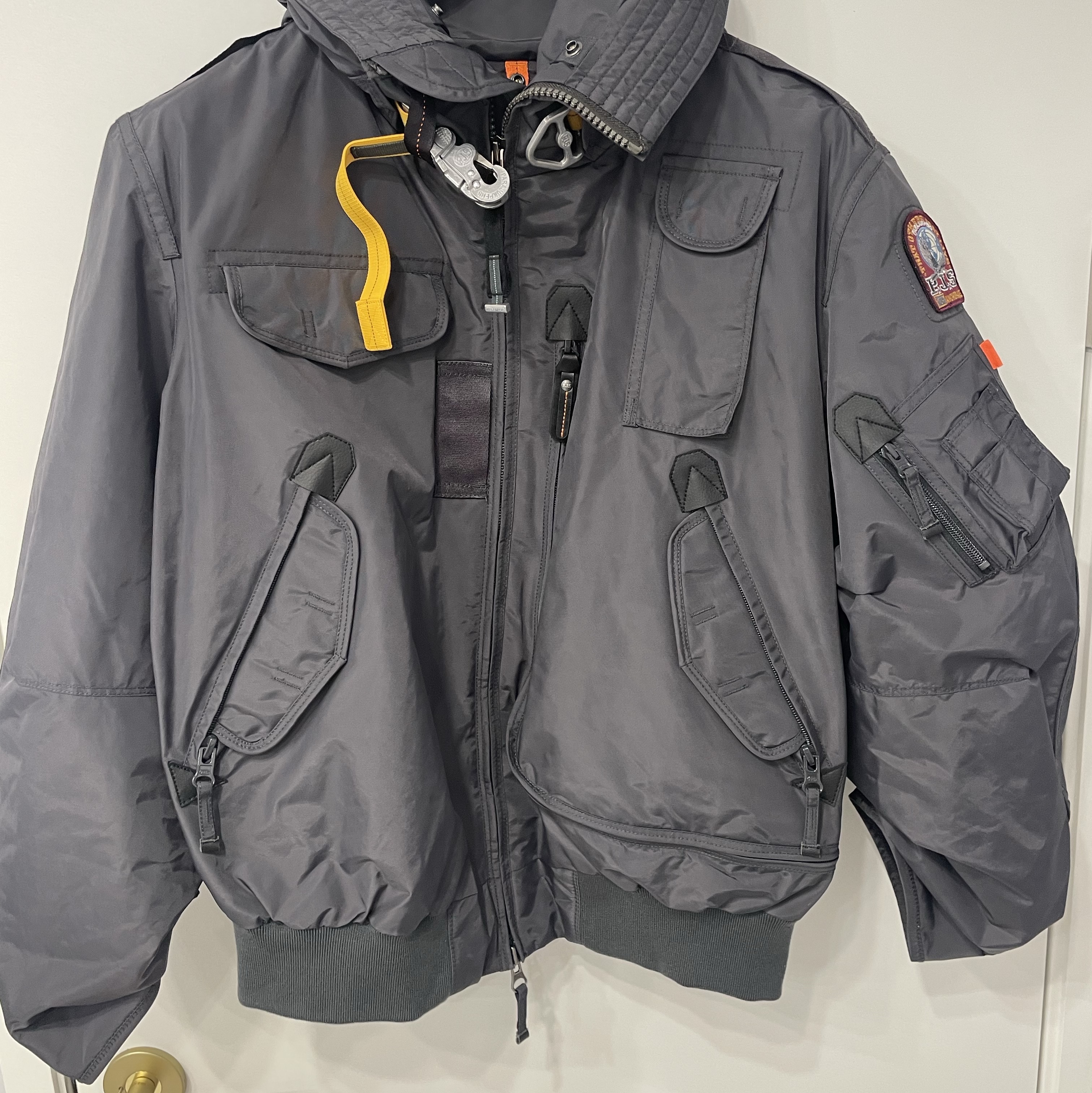 ParaJumpers Gobi Short Jacket Black - 23FW 착용 스타일