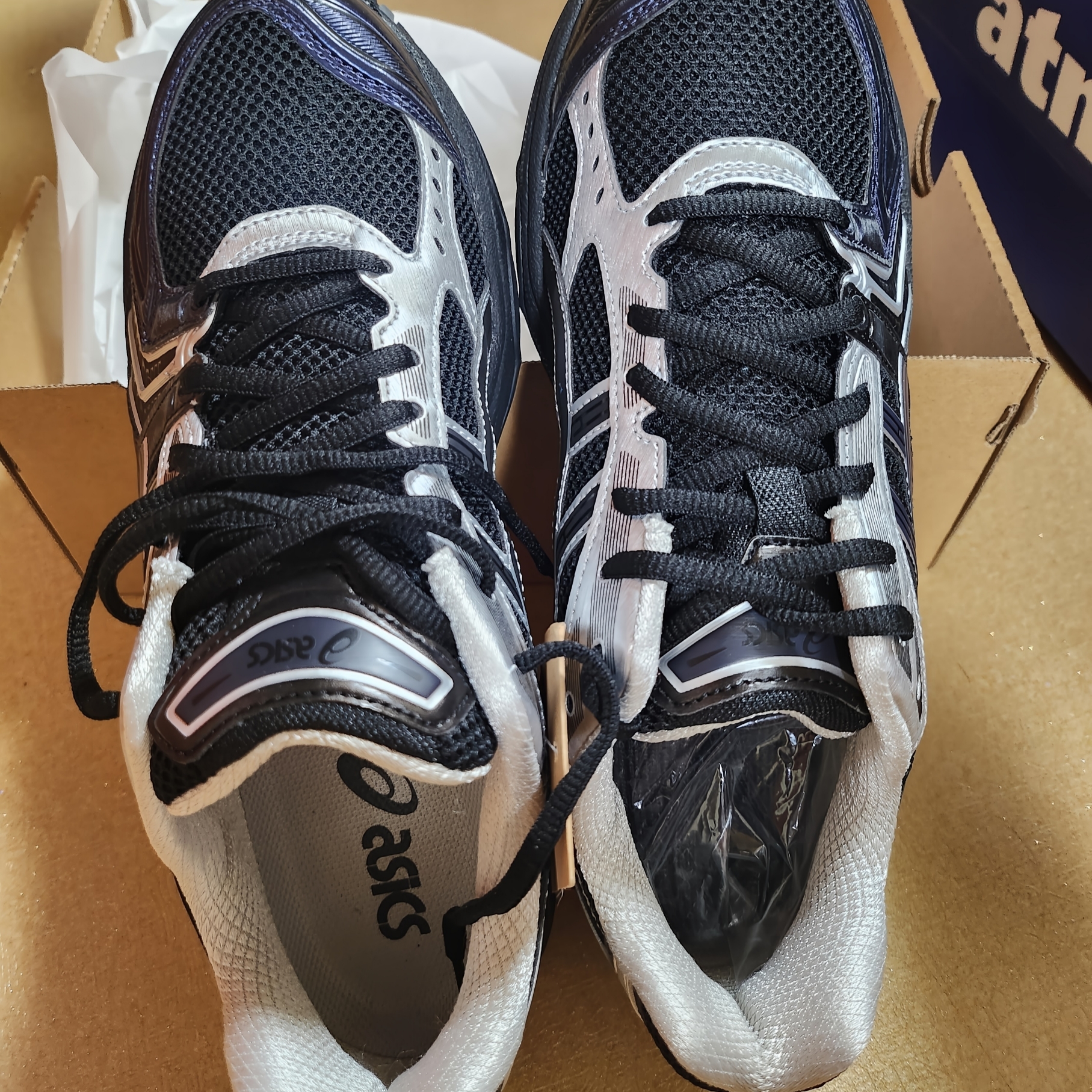 Asics x Atmos x Undermycar Gel-Kayano 14 Black Pure Silver 착용 스타일 - 3