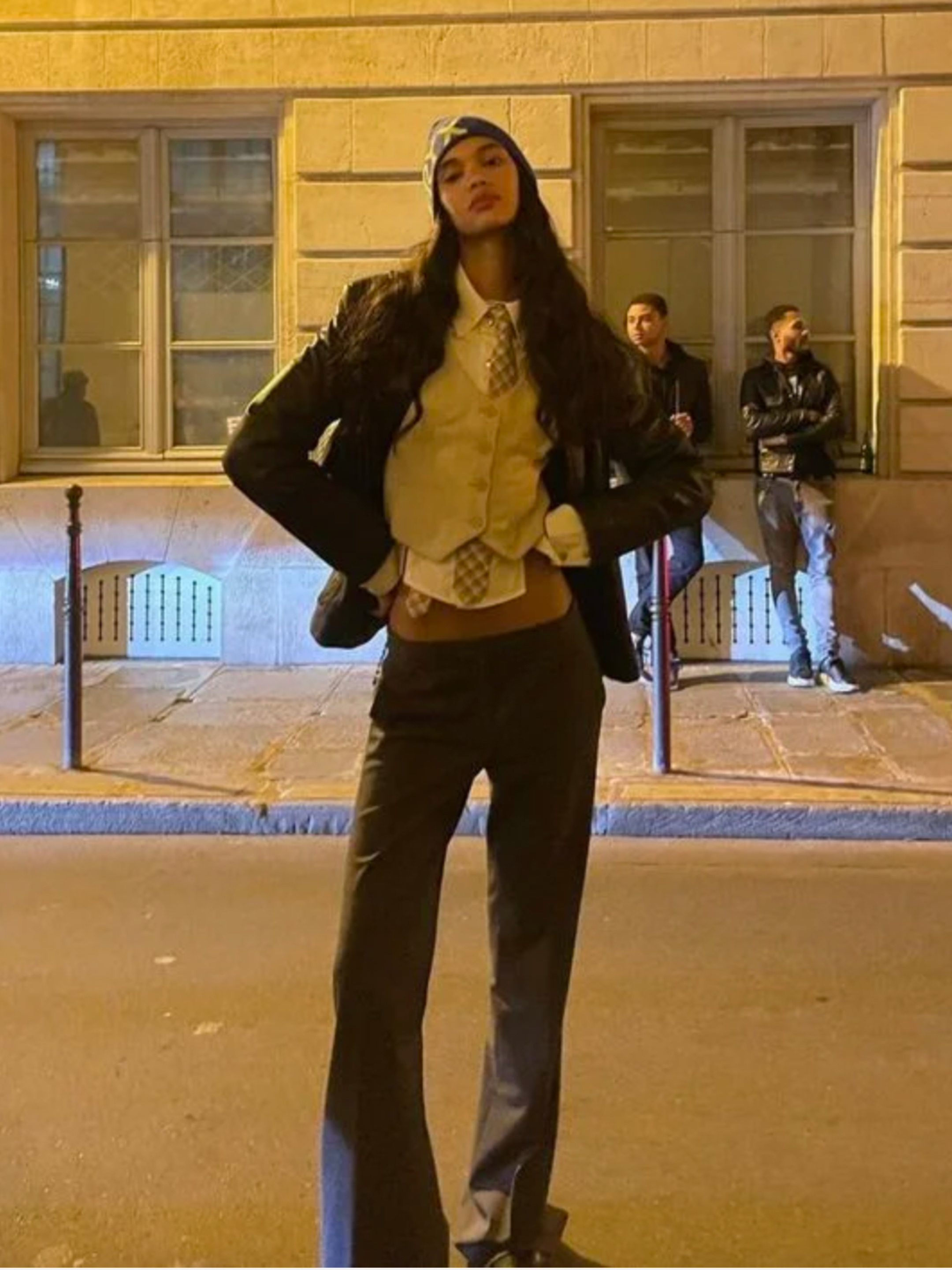 Thom Browne Knitted Silk Jacquard Gingham Check 4-Bar Tie Light Grey, AMI de Coeur Long Sleeves T-Shirt White 착용 스타일 - 2