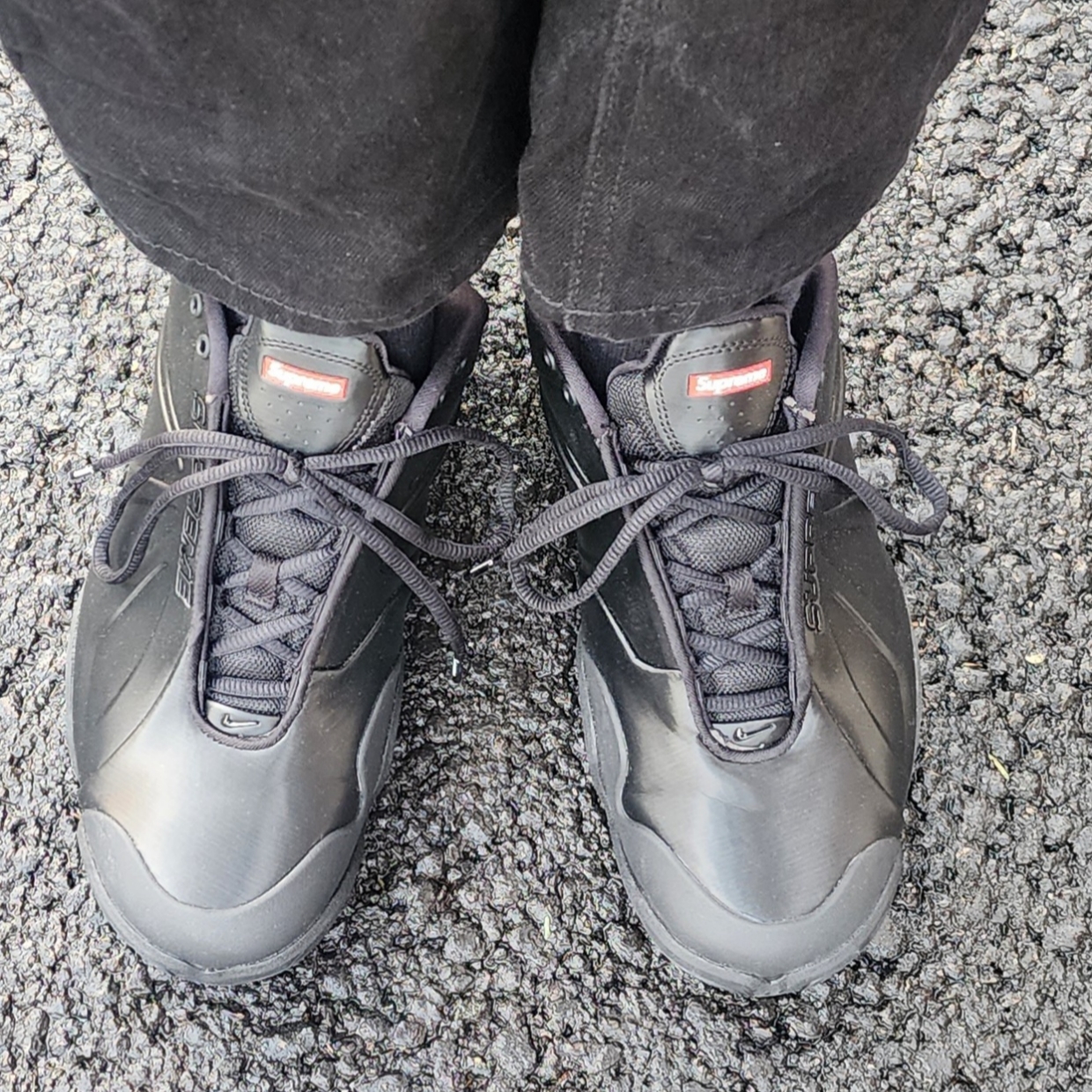 Nike x Supreme Air Zoom Courtposite SP Black Metallic Silver 착용 스타일