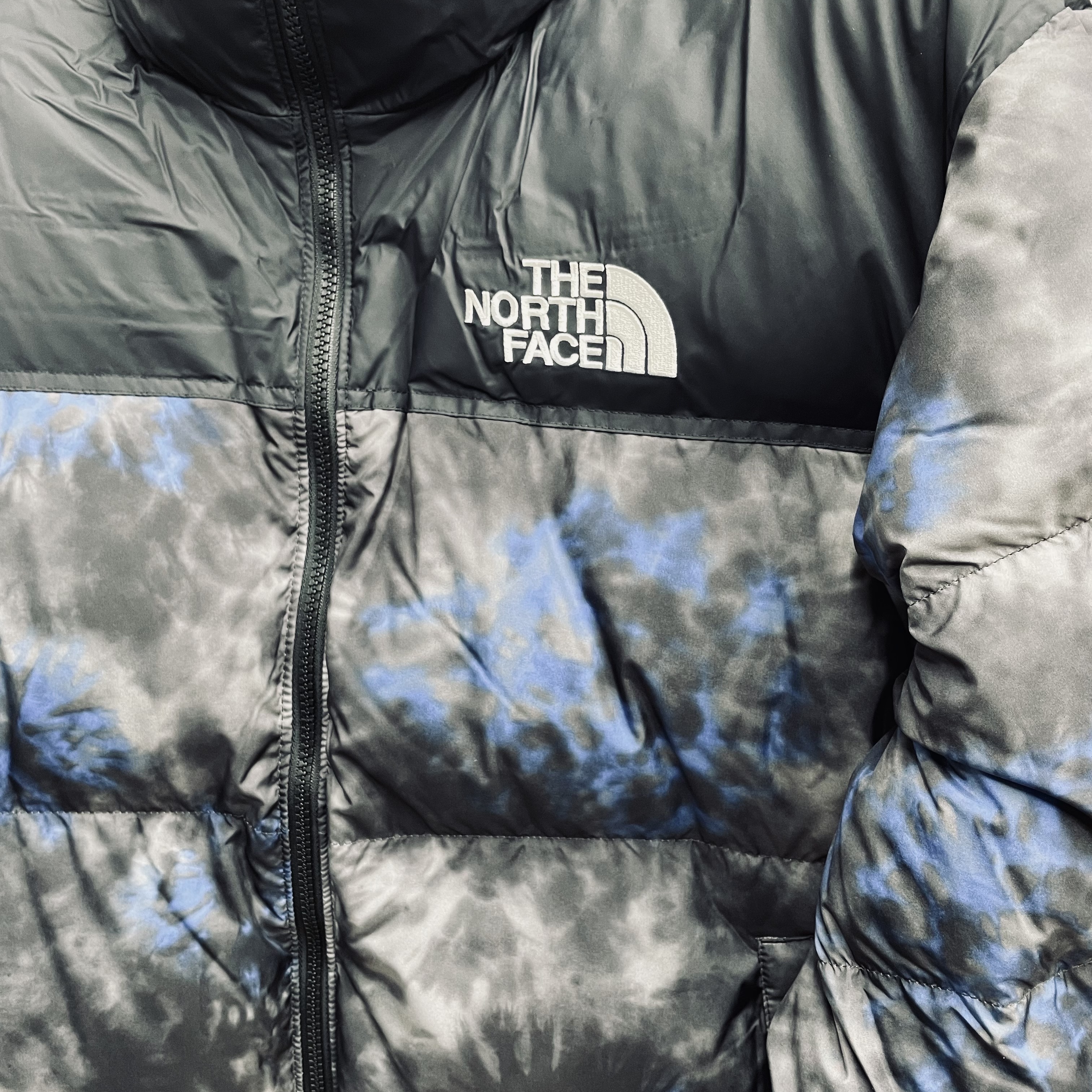The North Face 1996 Novelty Nuptse Jacket Deep and Deep Navy 착용 스타일 - 2