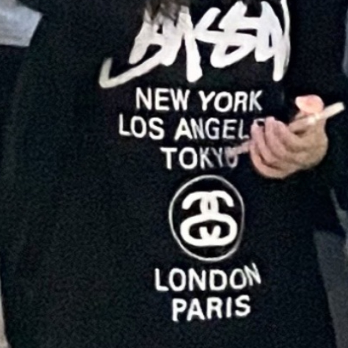 Stussy World Tour LS T-Shirt Black 착용 스타일