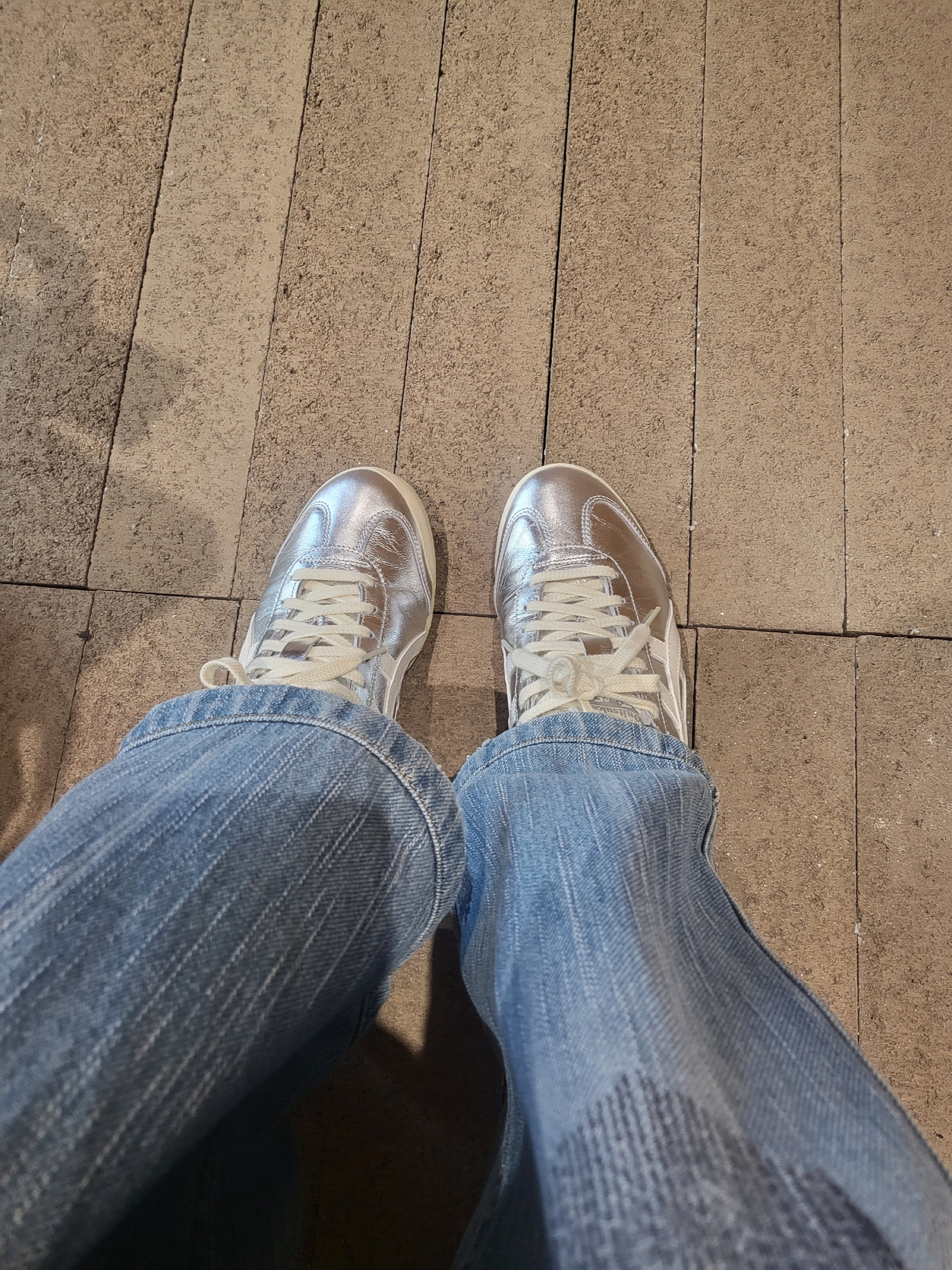 Onitsuka Tiger Mexico 66 White Silver 착용 스타일