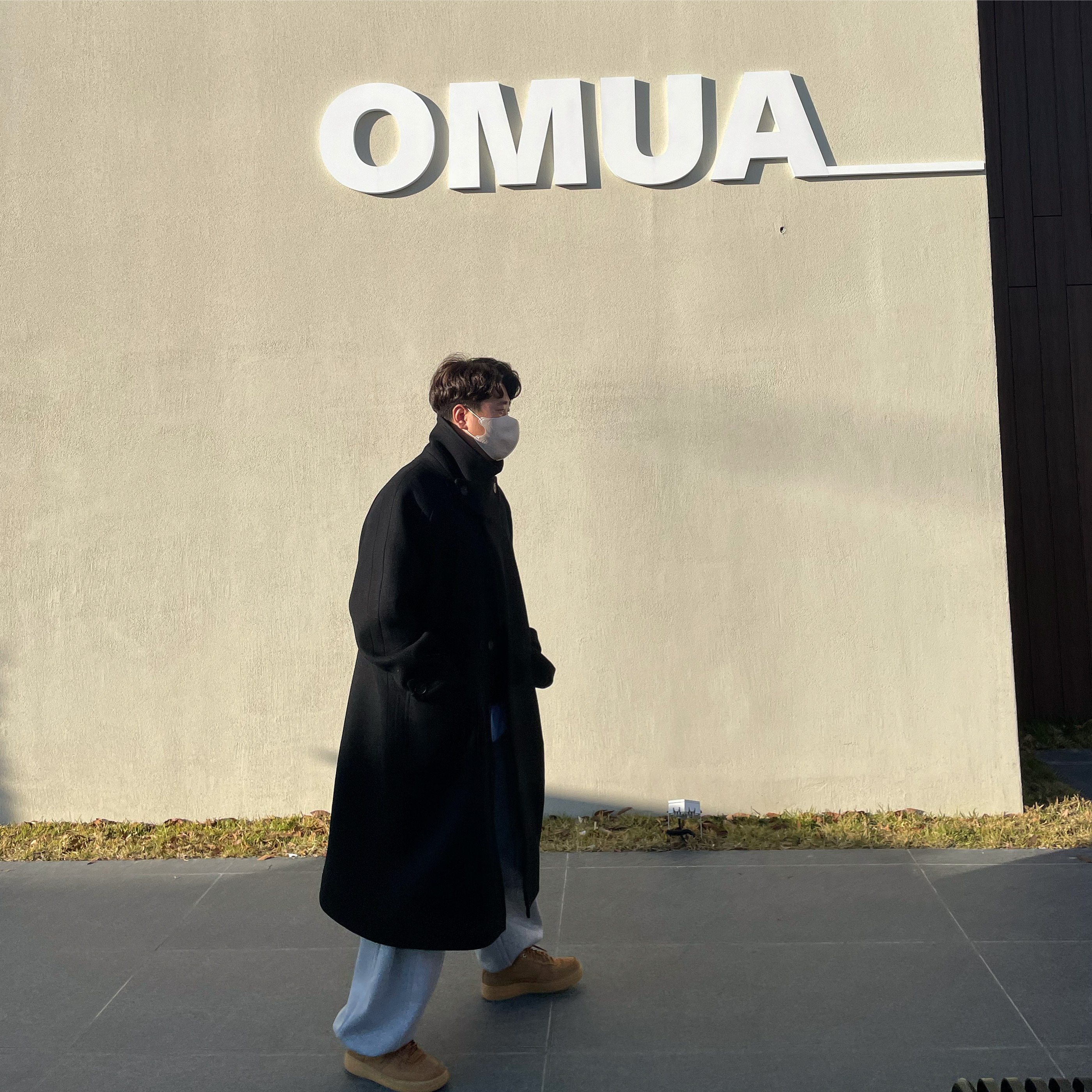 Undermycar Legion.02 Balmacaan Oversized Wool Coat Black 착용 스타일 - 2