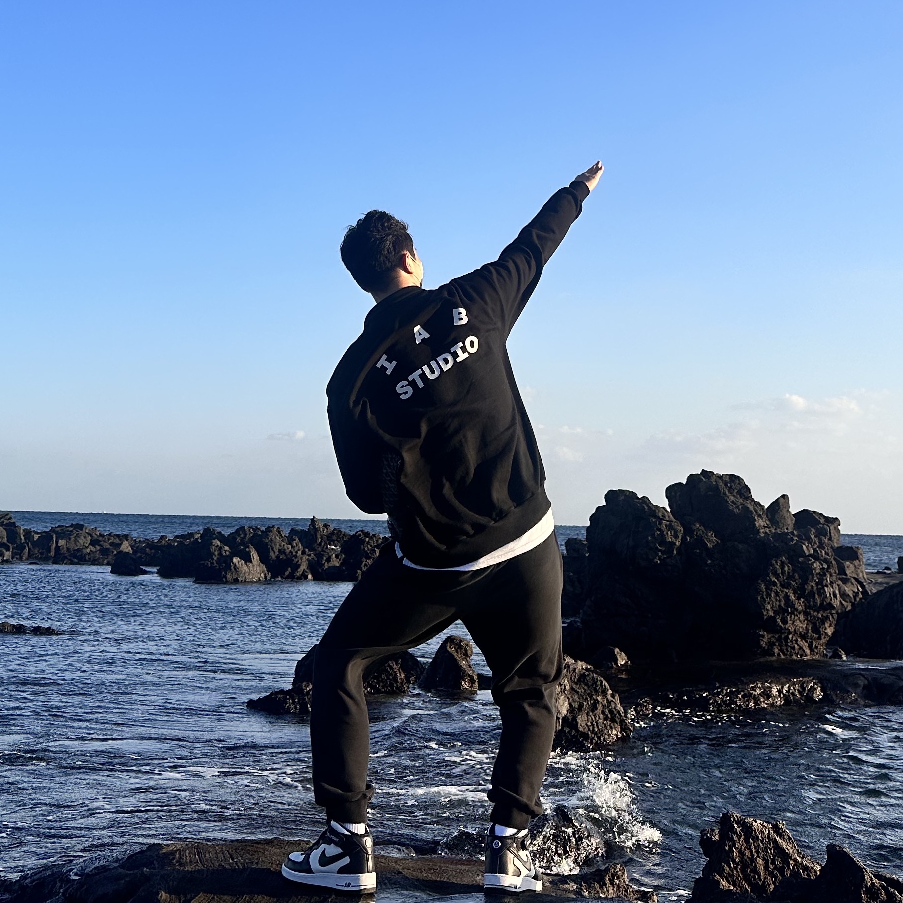 IAB Studio Half Zip-Up Black White, IAB Studio Sweatpants Black White - 19FW 착용 스타일