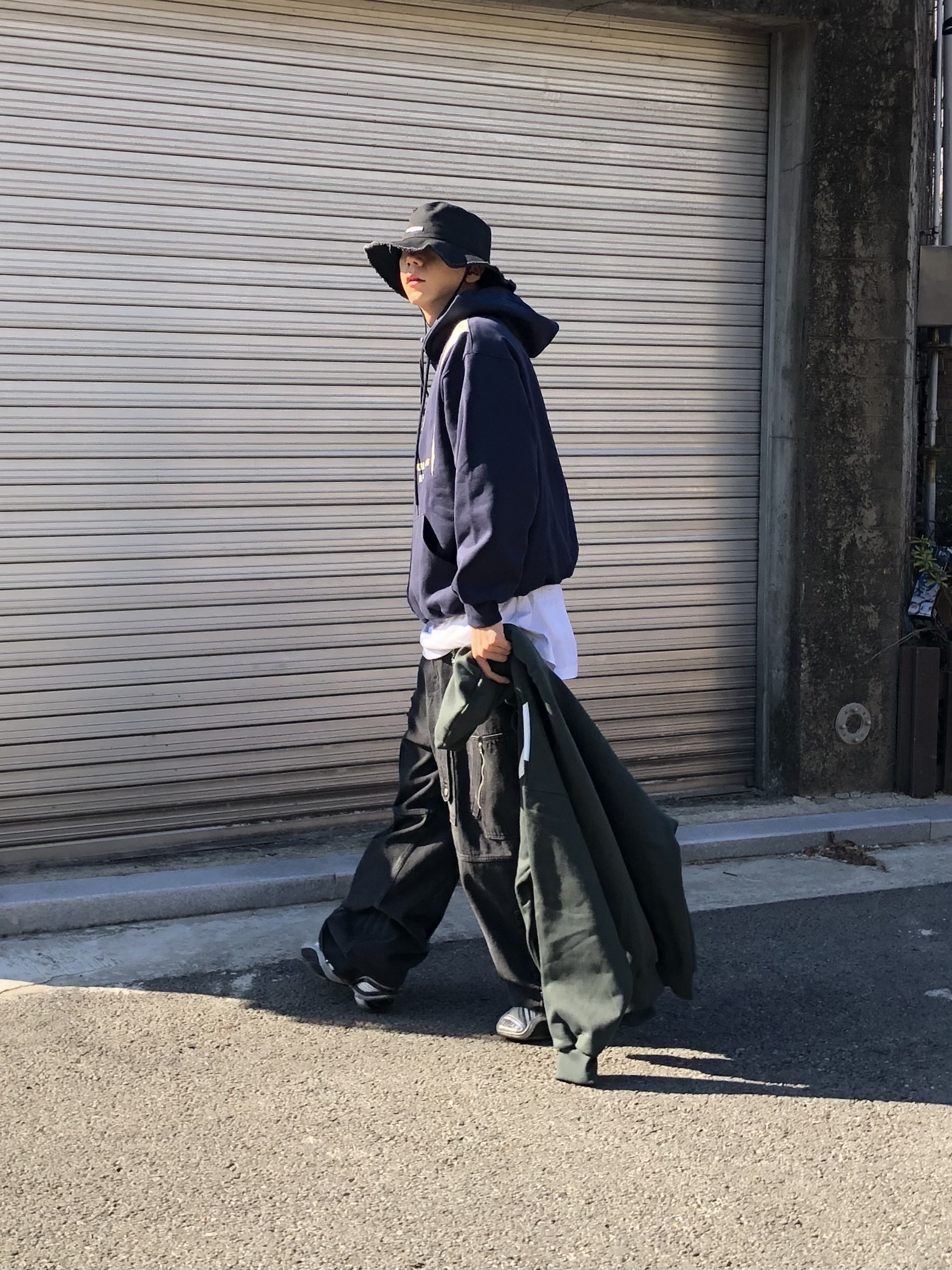 Project G/R Flight Denim Pants Black, Balenciaga Tyrex Sneakers Black Grey 착용 스타일 - 2