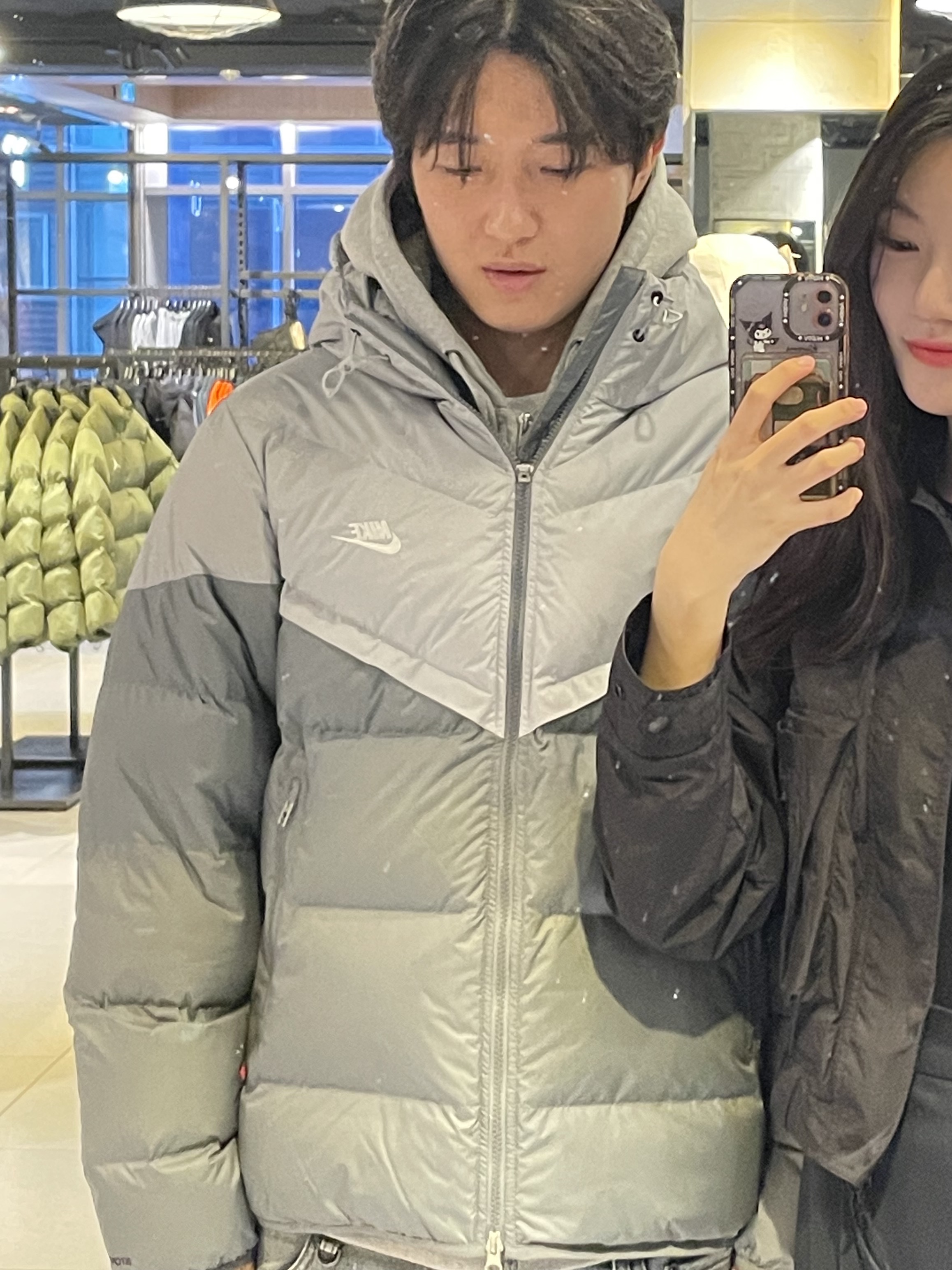 Nike NSW Storm-Fit Windrunner Hoodie Jacket Black, Nike NSW Storm-FIT Windrunner Primaloft Jacket Black 착용 스타일 - 2