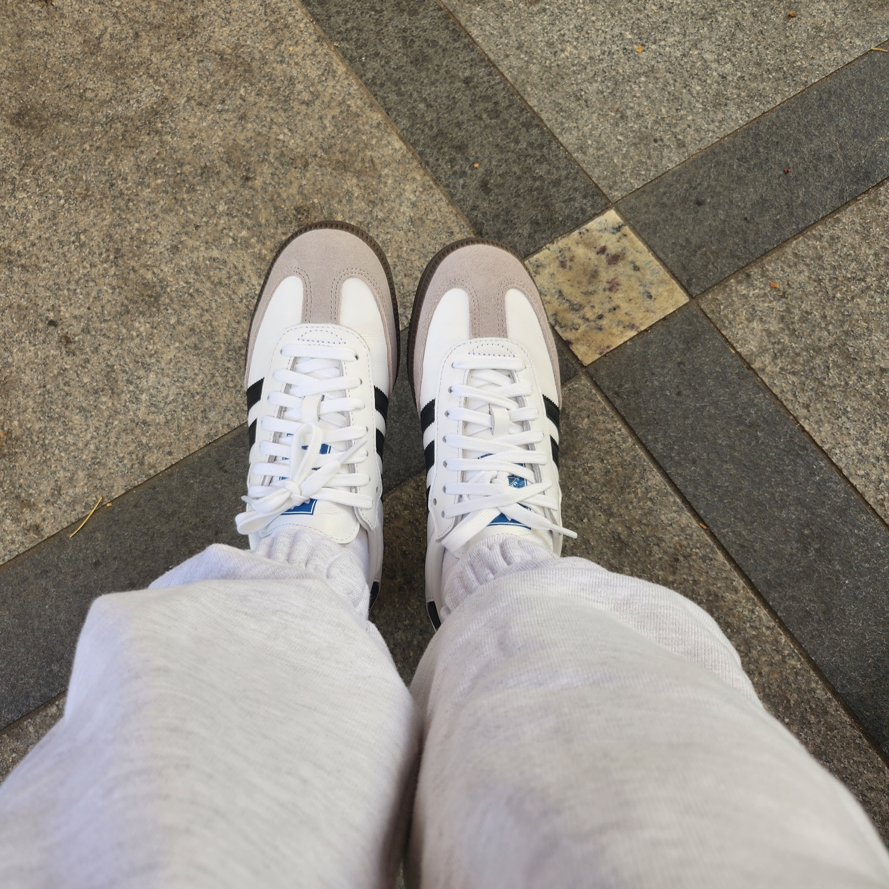 Adidas Samba OG Cloud White 착용 스타일