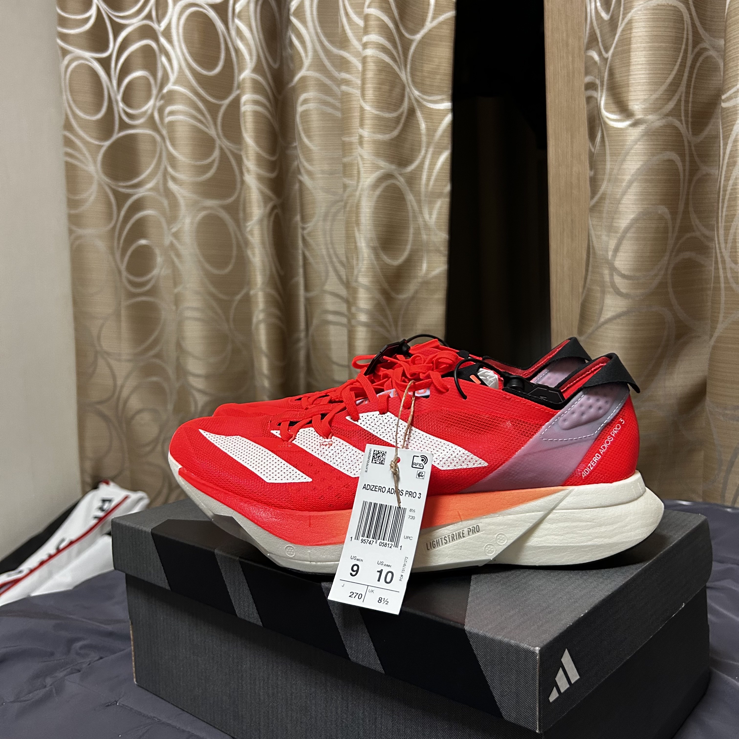 Adidas Adizero Adios Pro 3 Solar Red Zero Metalic 착용 스타일