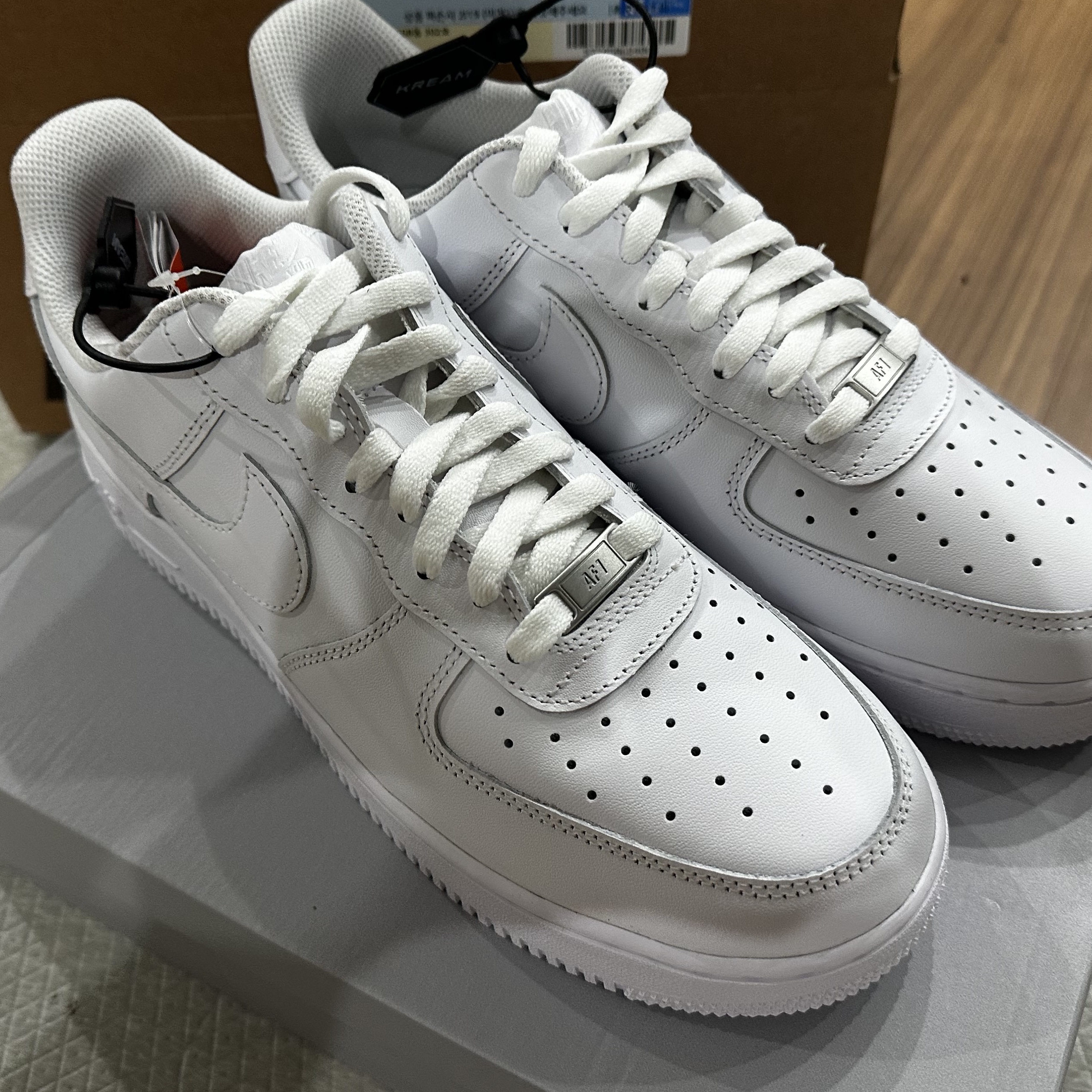 Nike Air Force 1 '07 Low White 착용 스타일 - 2