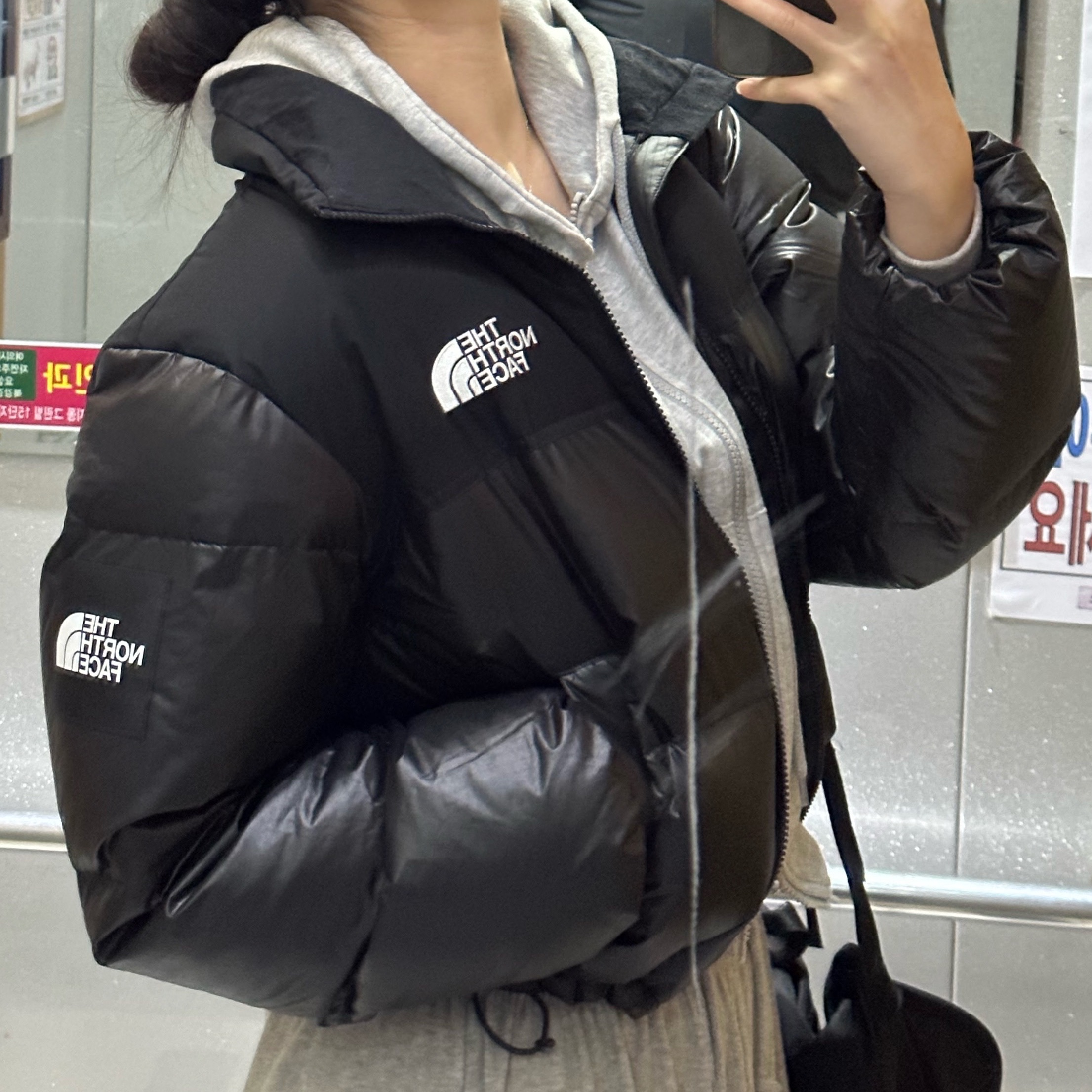 (W) The North Face White Label Novelty Nuptse Down Jacket Black 착용 스타일