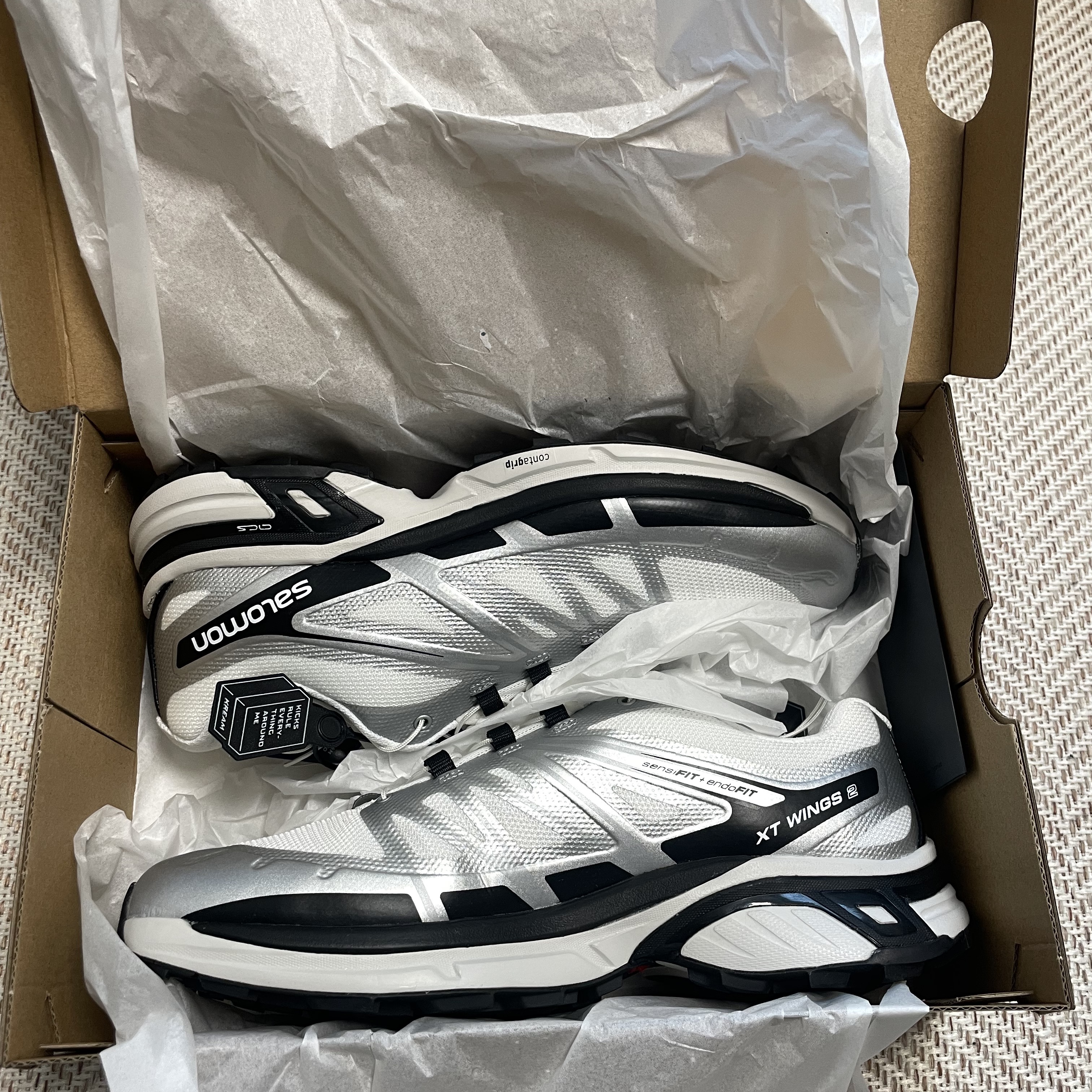 Salomon XT-Wings 2 White Silver Metallic 착용 스타일 - 1