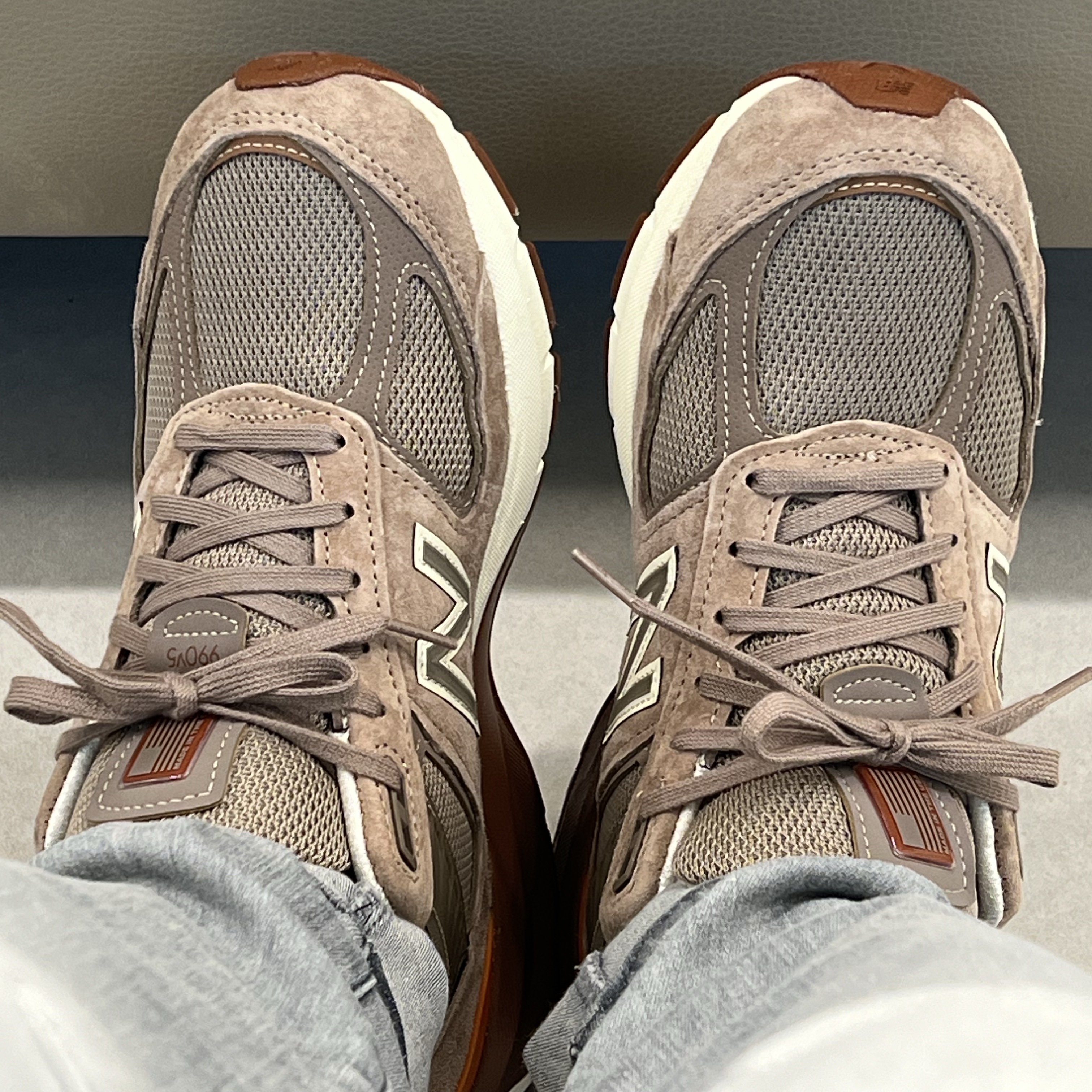 New Balance x Slow Steady Club 990v5 Made in USA Brown 착용 스타일