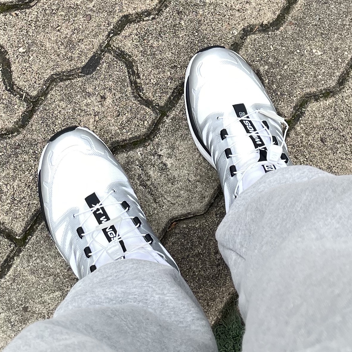Salomon XT-Wings 2 White Silver Metallic 착용 스타일 - 2