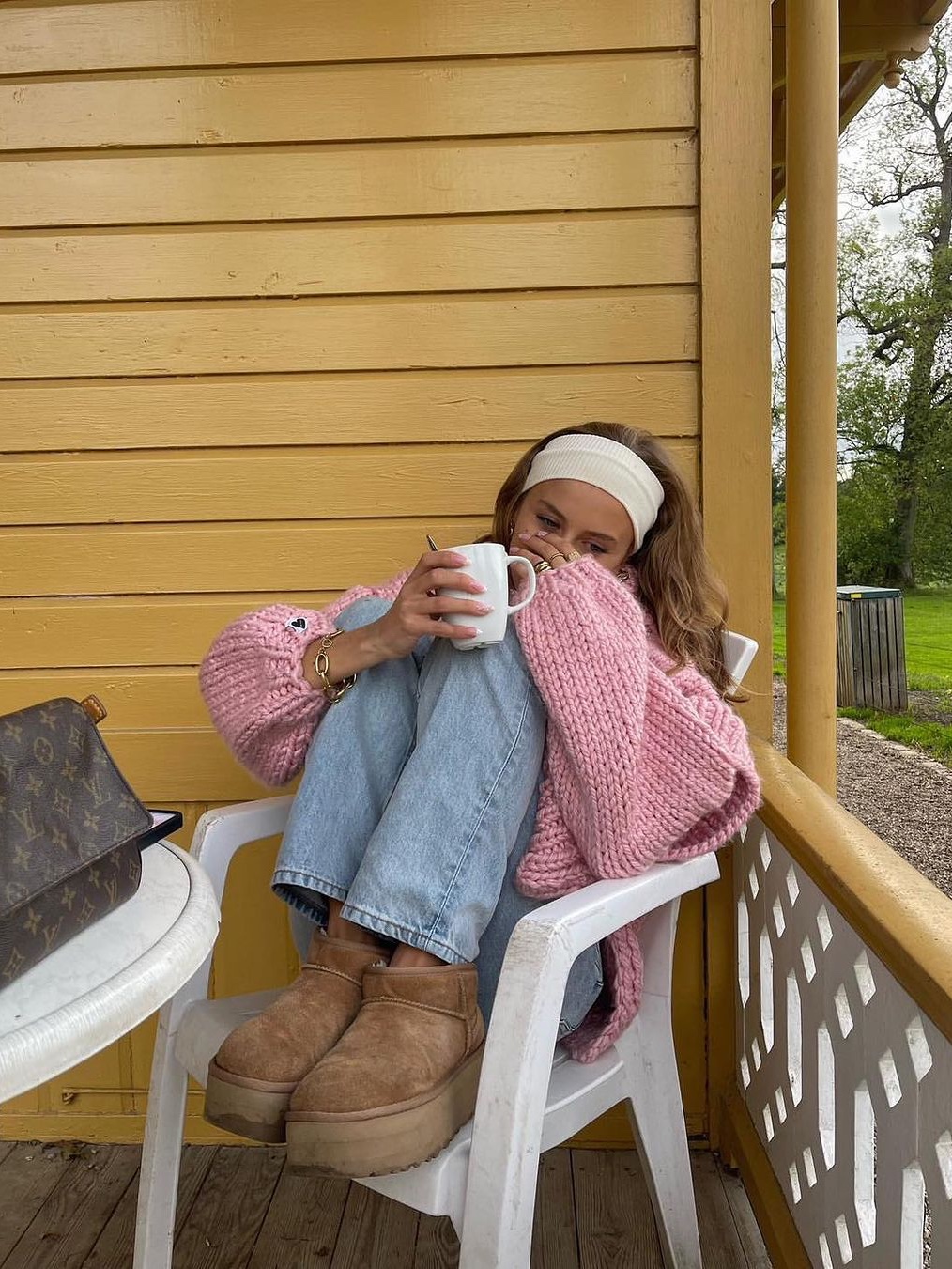 En Or Women Lambs Wool Round Knit Blue 착용 스타일 - 6