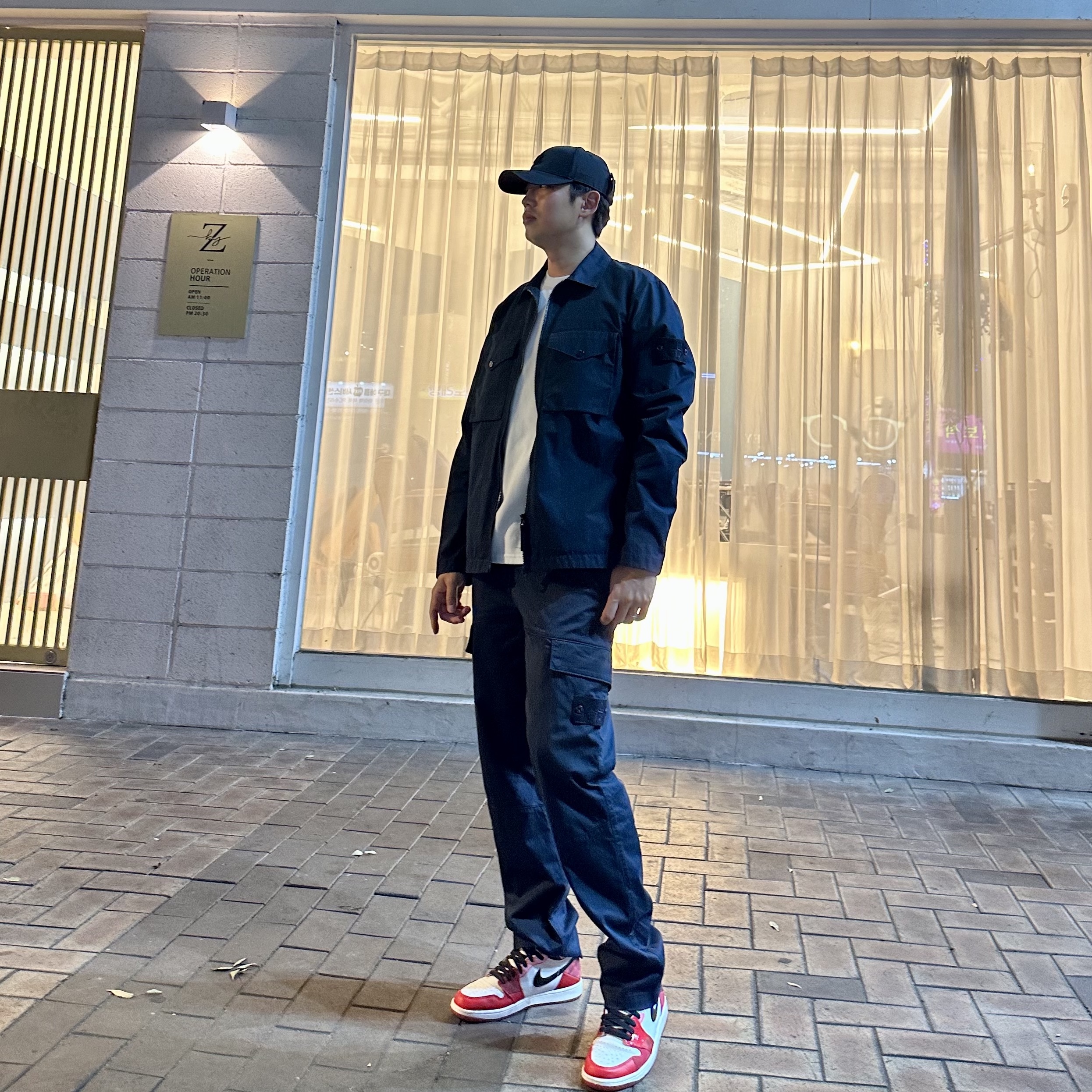 Stone Island 312F2 Ghost Piece Cargo Pants Navy Blue - 21FW, Stone Island 116F1 Ghost Piece O-Ventile Cotton Overshirt Navy Blue - 22FW 착용 스타일 - 1