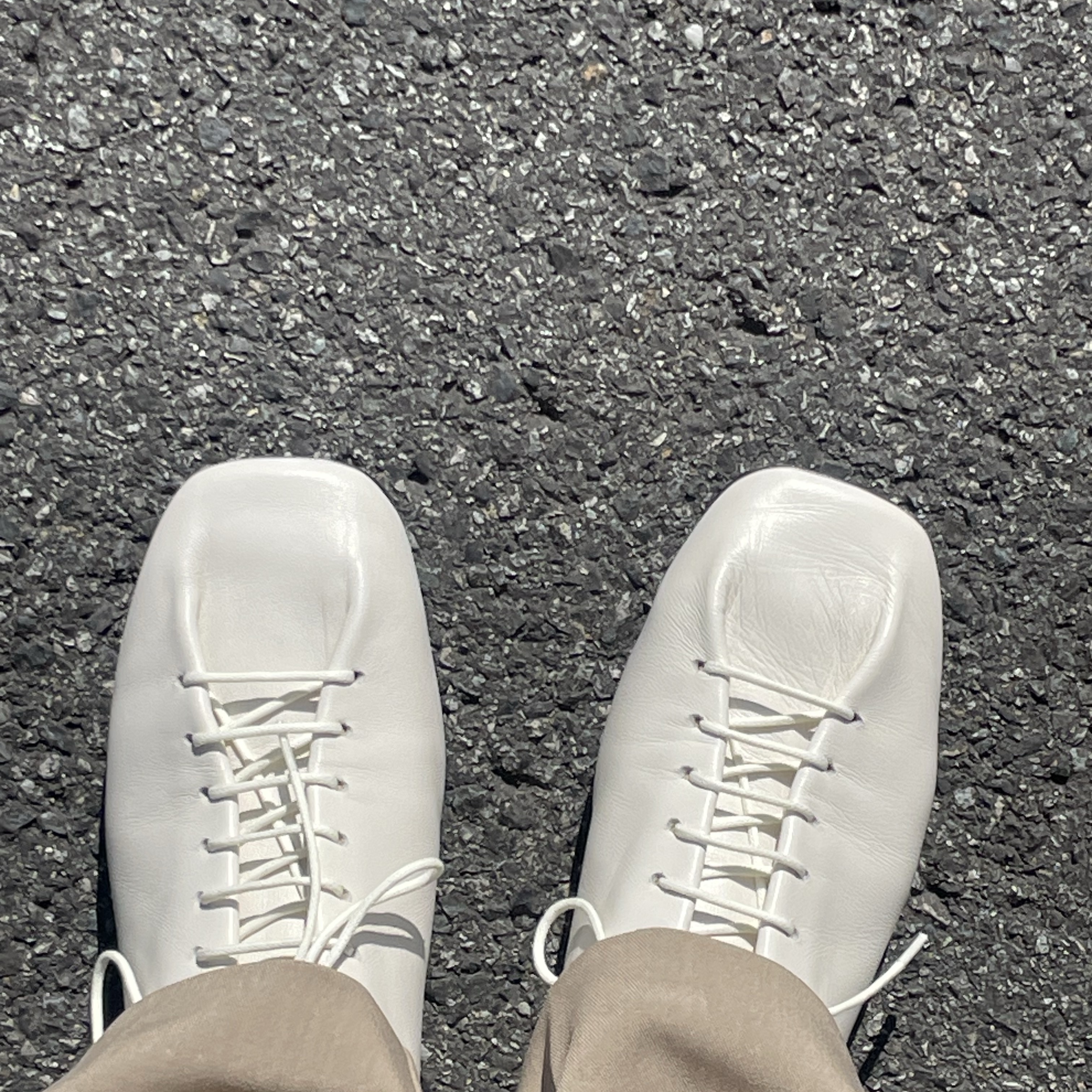 (W) Lemaire Flat Derbies White 착용 스타일
