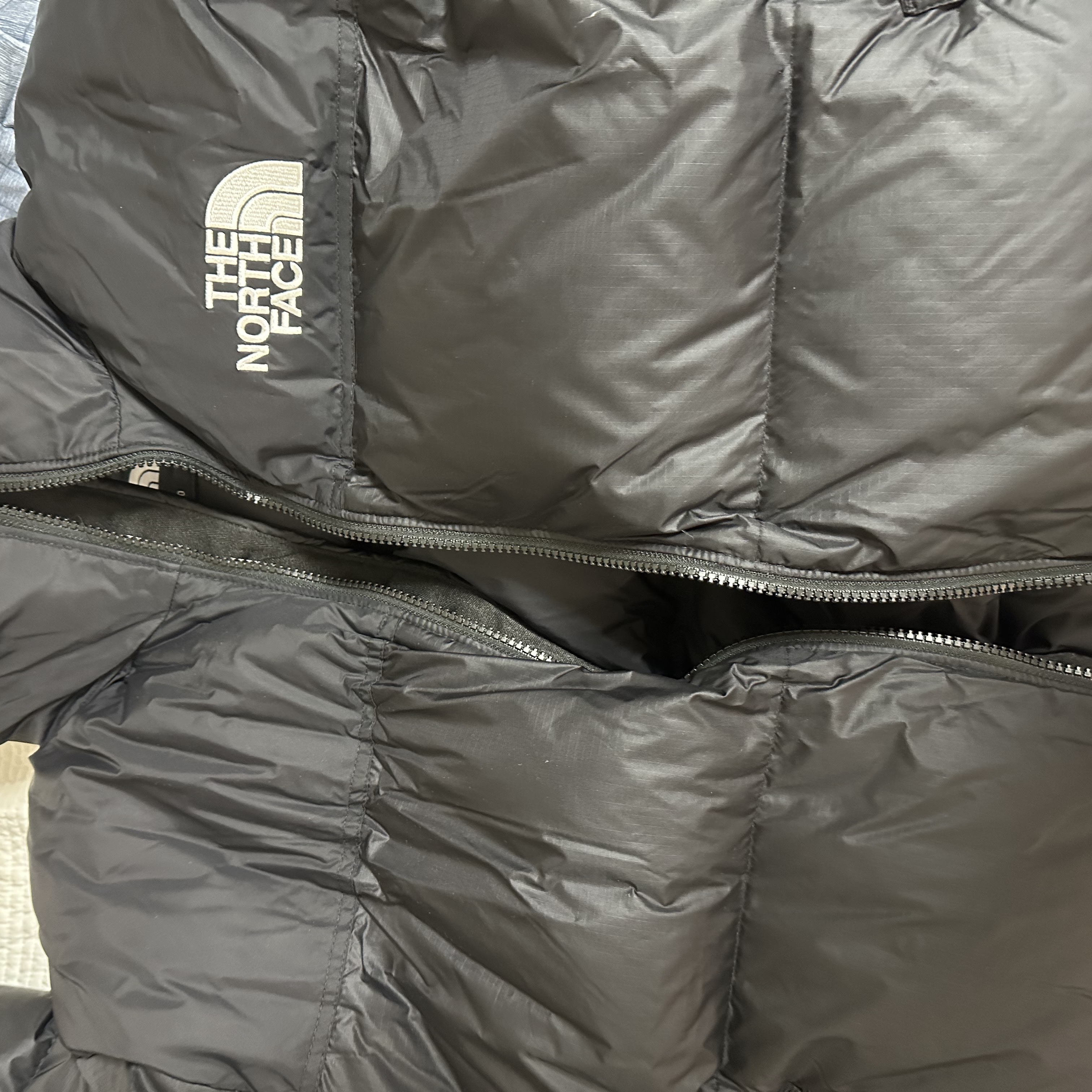 The North Face 1996 Eco Nuptse Jacket Real Black 착용 스타일