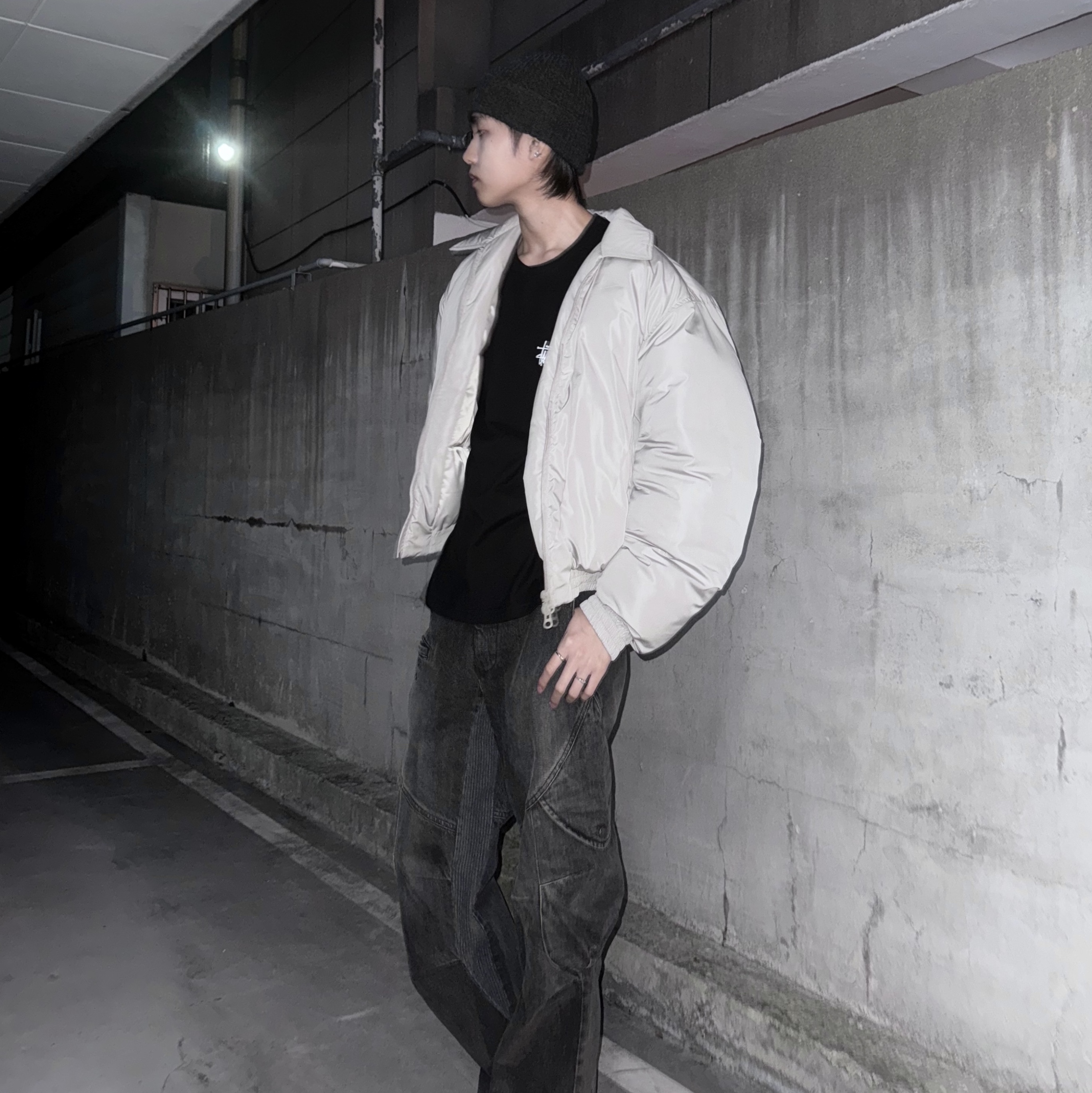 Ignota Core:6 Washed Cargo Pants Black 착용 스타일 - 2