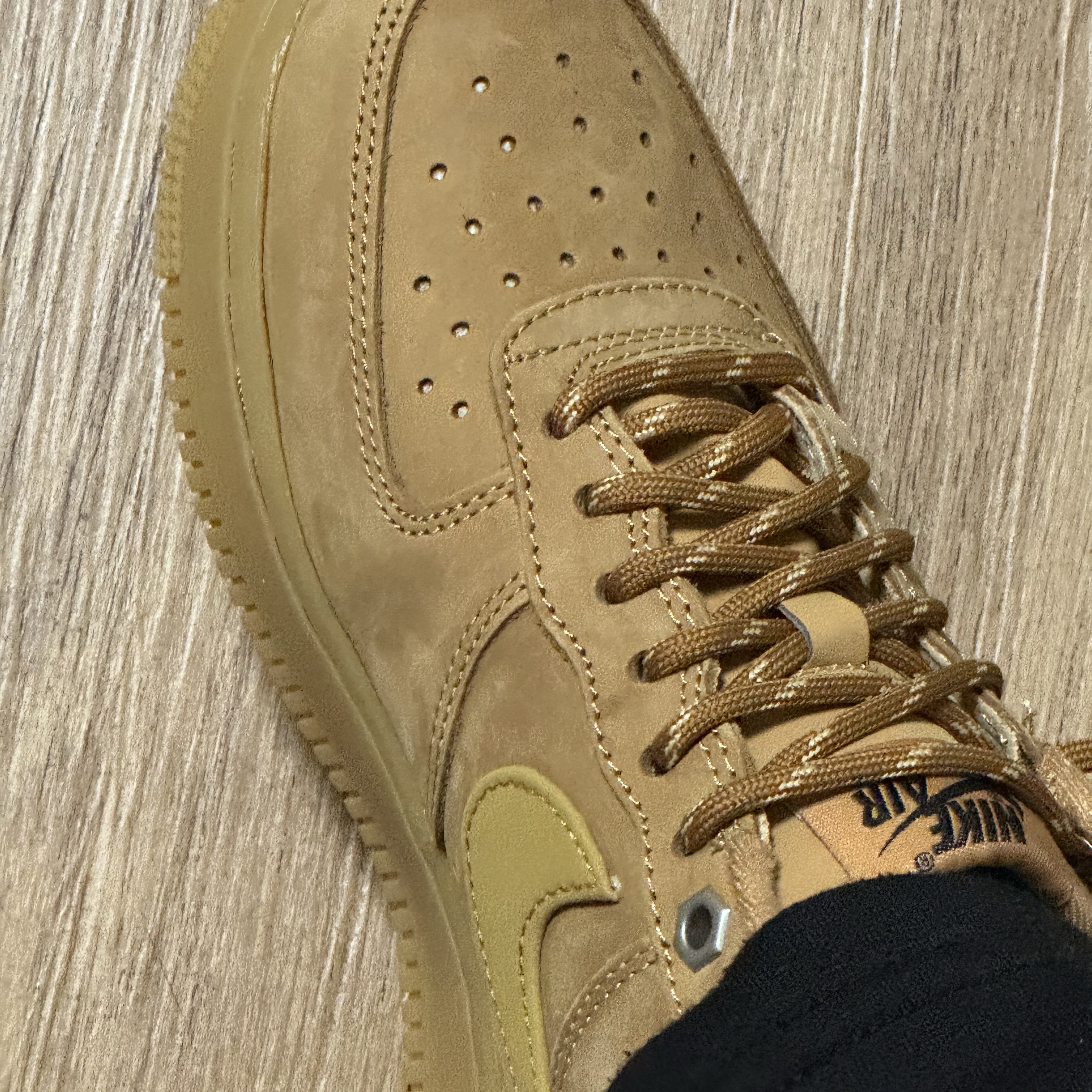 Nike Air Force 1 '07 WB Flax 착용 스타일 - 2
