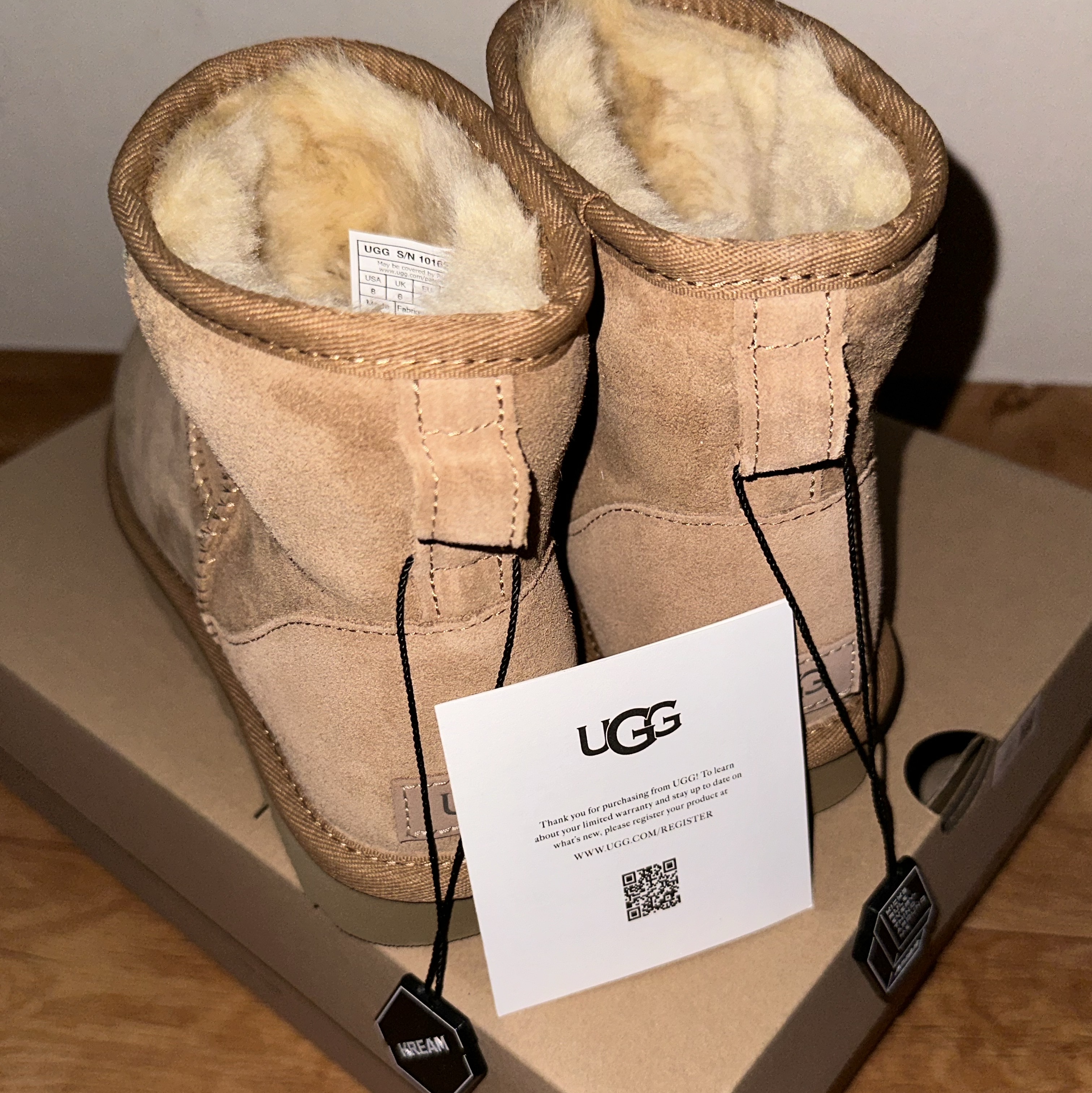 (W) UGG Classic Mini II Boots Chestnut 착용 스타일 - 1