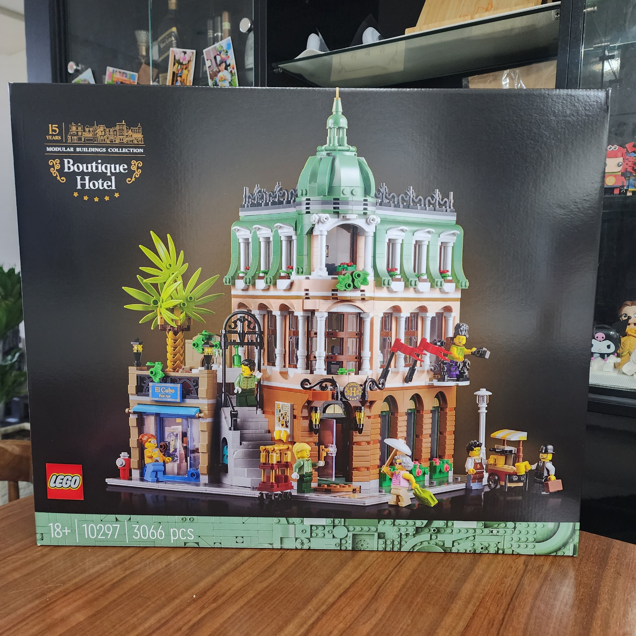 Lego Boutique Hotel 착용 스타일