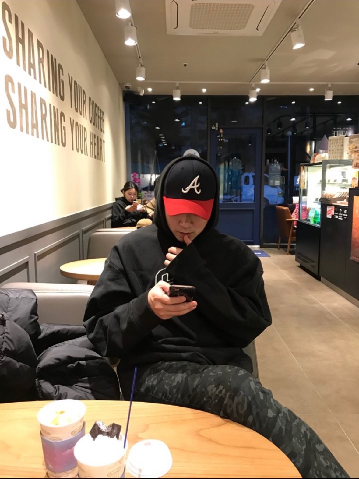 The North Face 1996 Eco Nuptse Jacket Real Black 착용 스타일