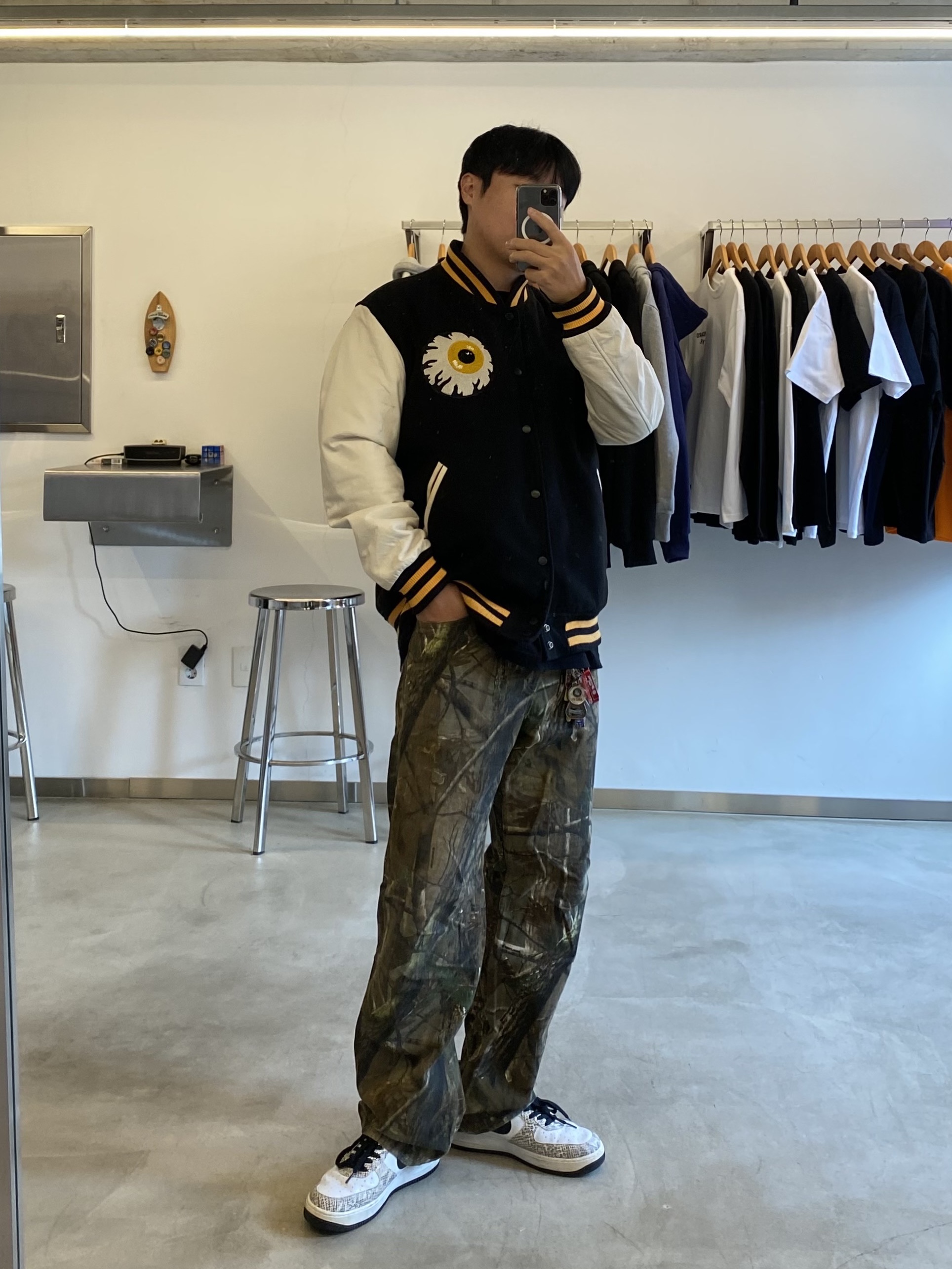 Stussy x Our Legacy Formal Cut Realtree Forest Camo, Nike Air Force 1 Low Retro Cocoa Snake 2018 착용 스타일 - 1