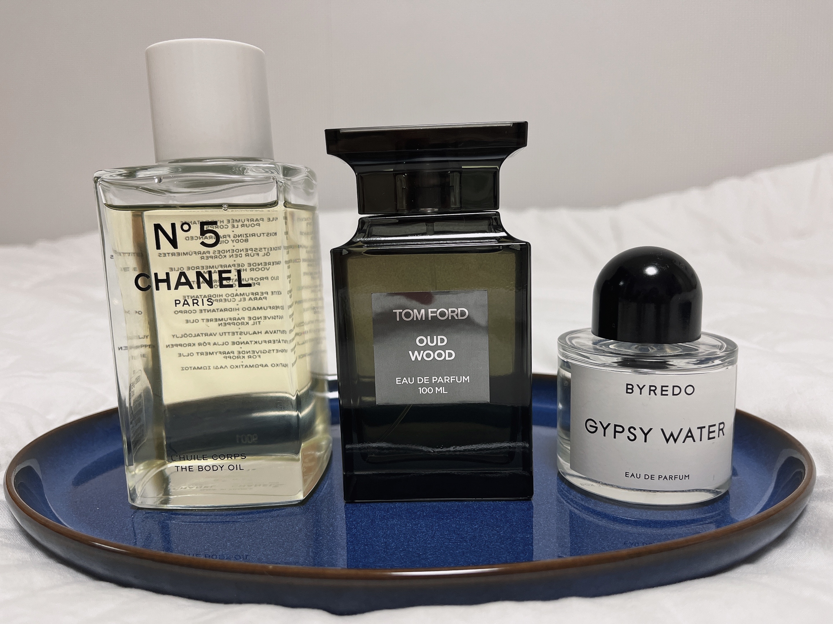 Diptyque Orpheon Eau De Parfum 75ml, Byredo Gypsy Water Eau De Parfum 50ml 착용 스타일 - 2