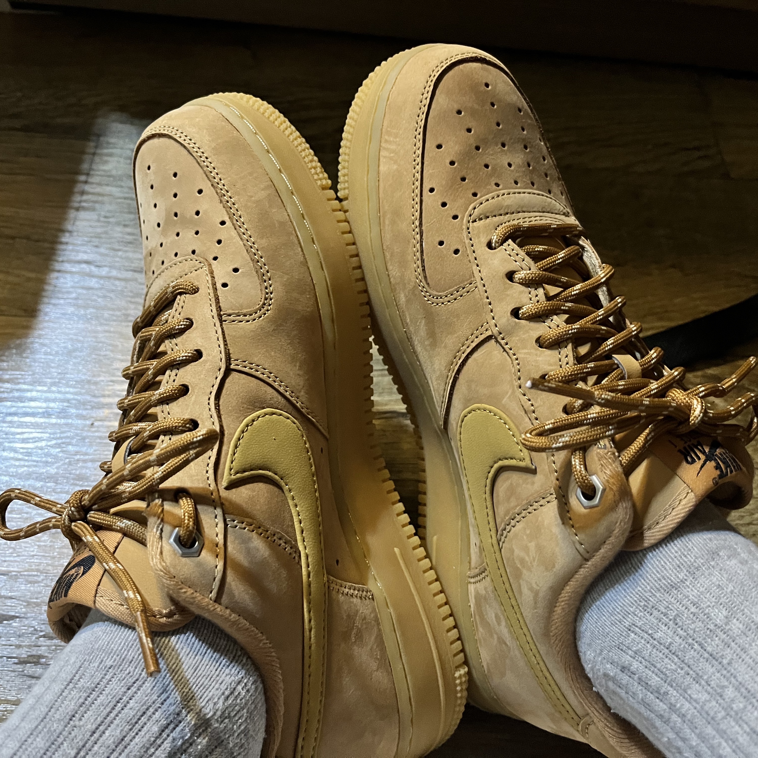 Nike Air Force 1 '07 WB Flax 착용 스타일 - 2