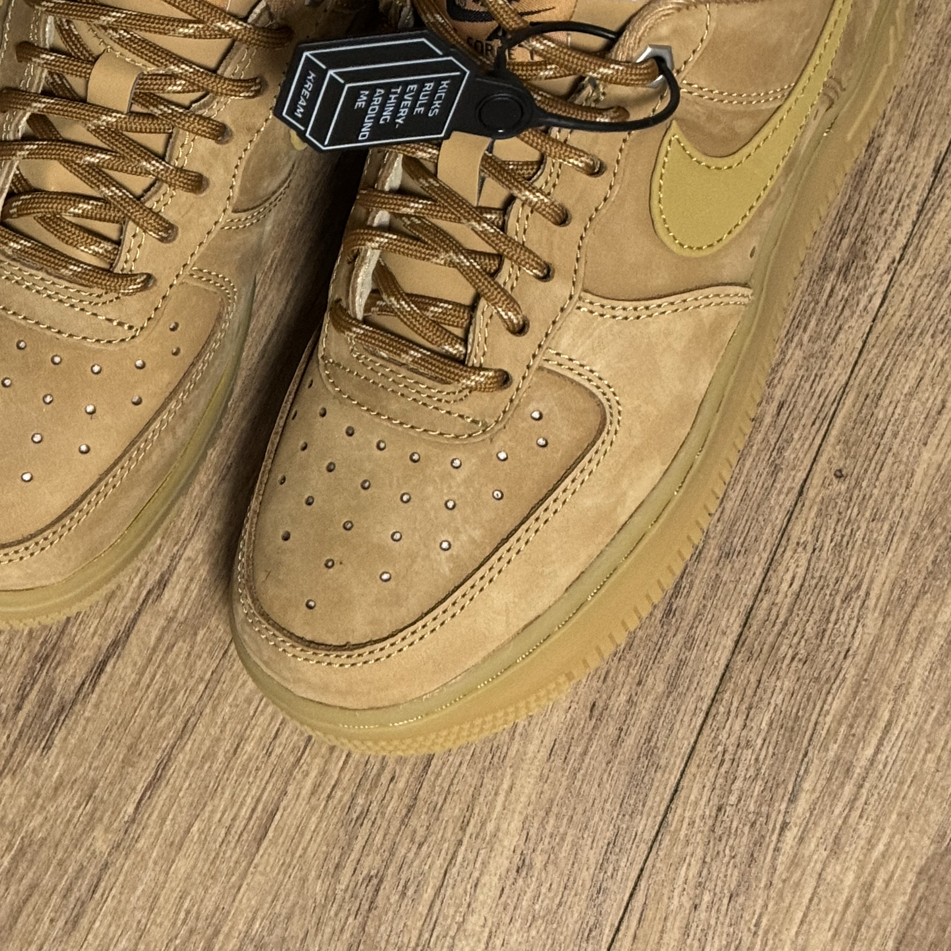 Nike Air Force 1 '07 WB Flax 착용 스타일 - 1