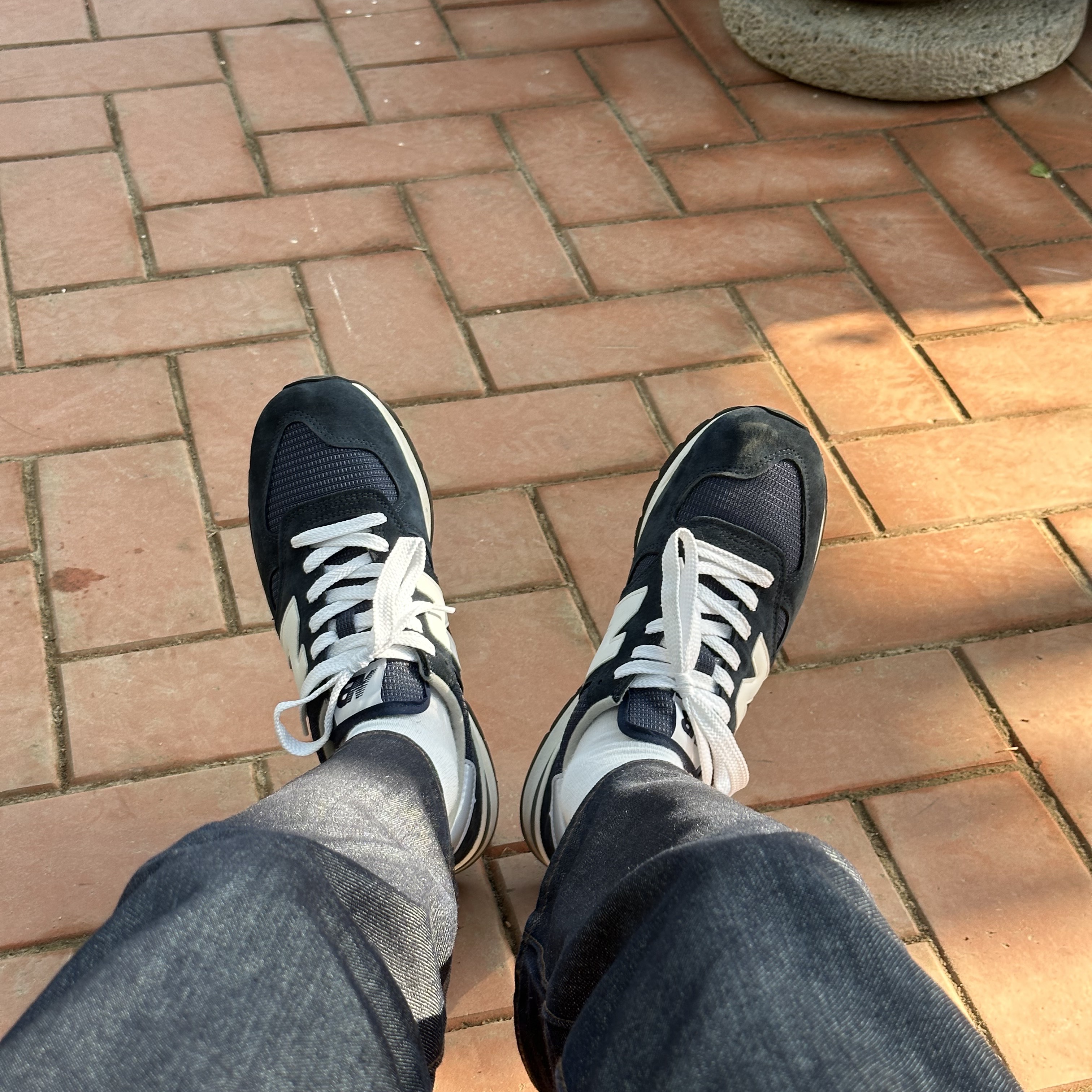 New Balance 990v1 Made in USA Navy 착용 스타일