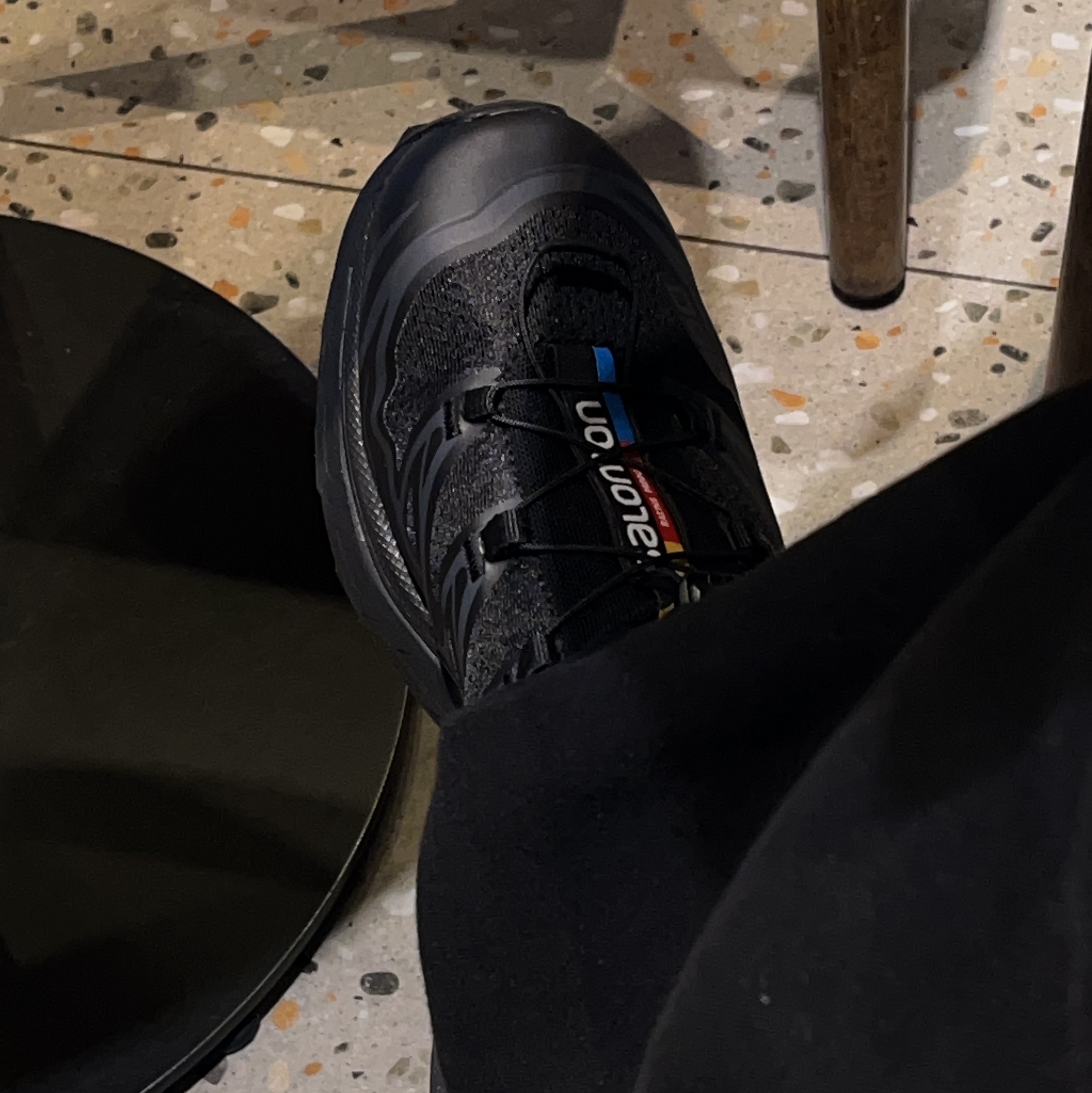 Salomon XT-6 ADV Black 착용 스타일