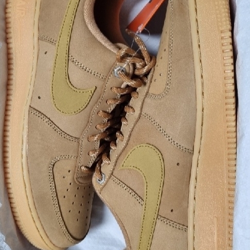 Nike Air Force 1 '07 WB Flax 착용 스타일