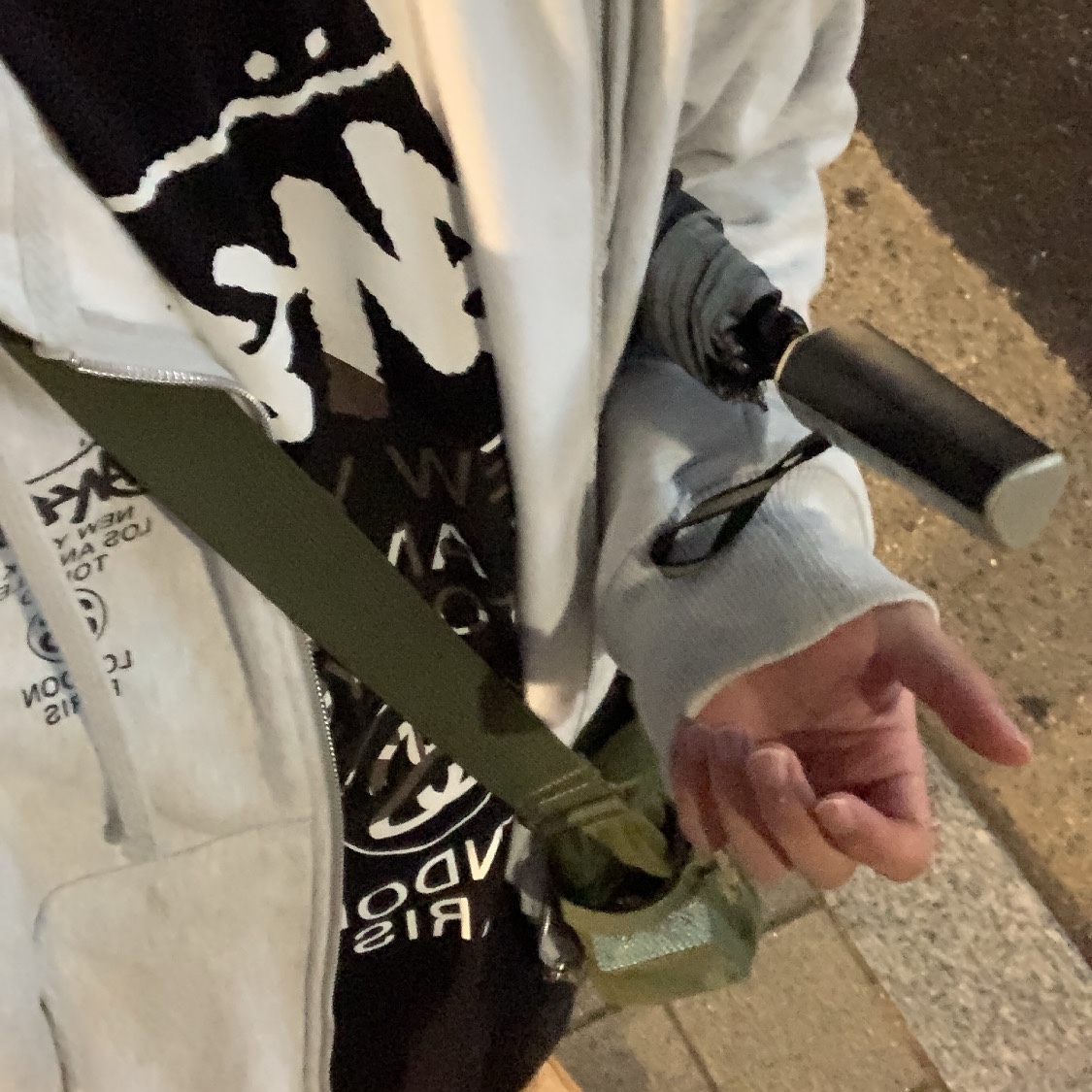 Stussy DSM World Tour Crew Black 2022, Stussy World Tour Zip Hoodie Ash Heather 2023 착용 스타일