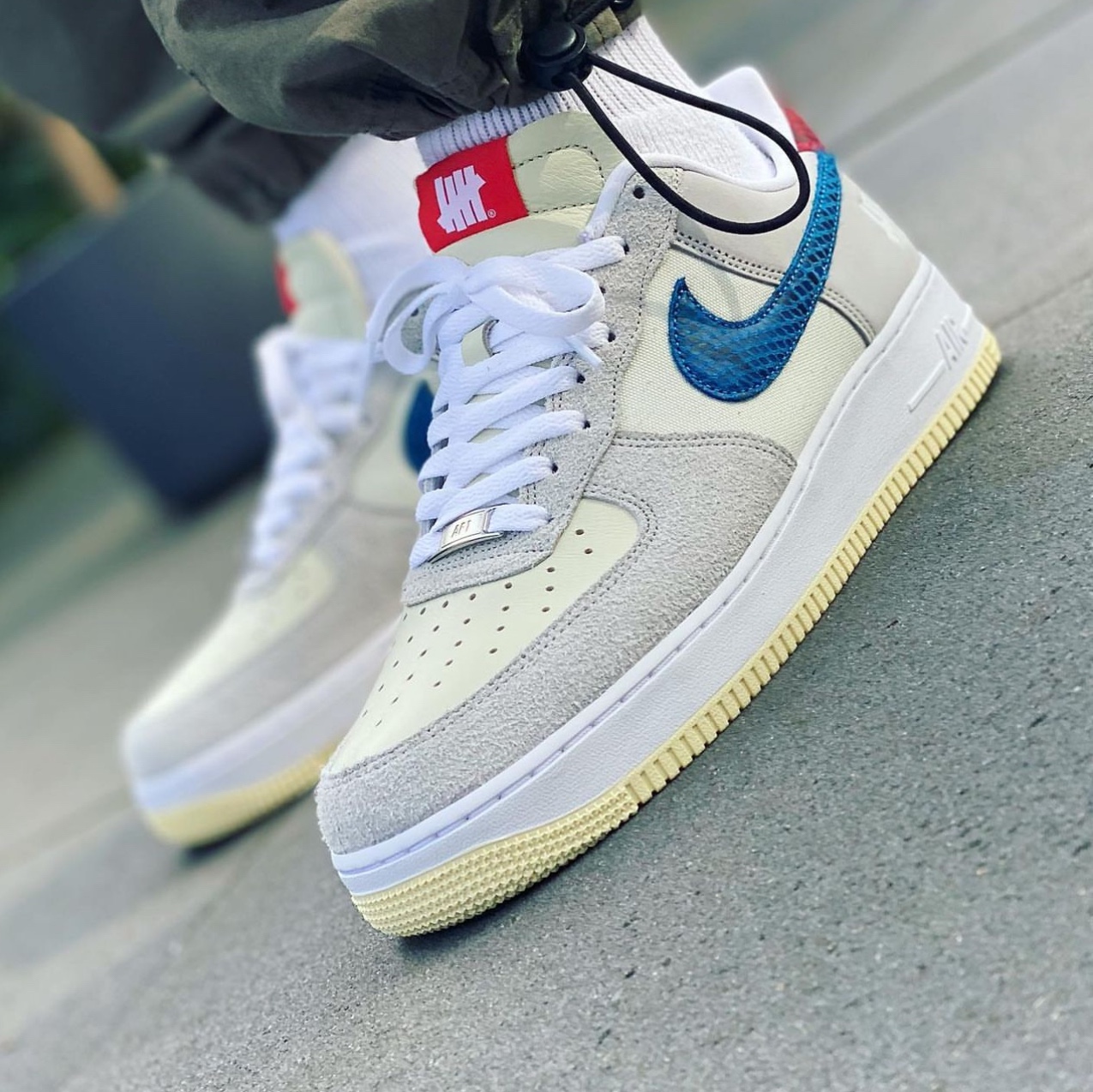 Nike x Undefeated Air Force 1 Low SP 5 On It 착용 스타일 - 2