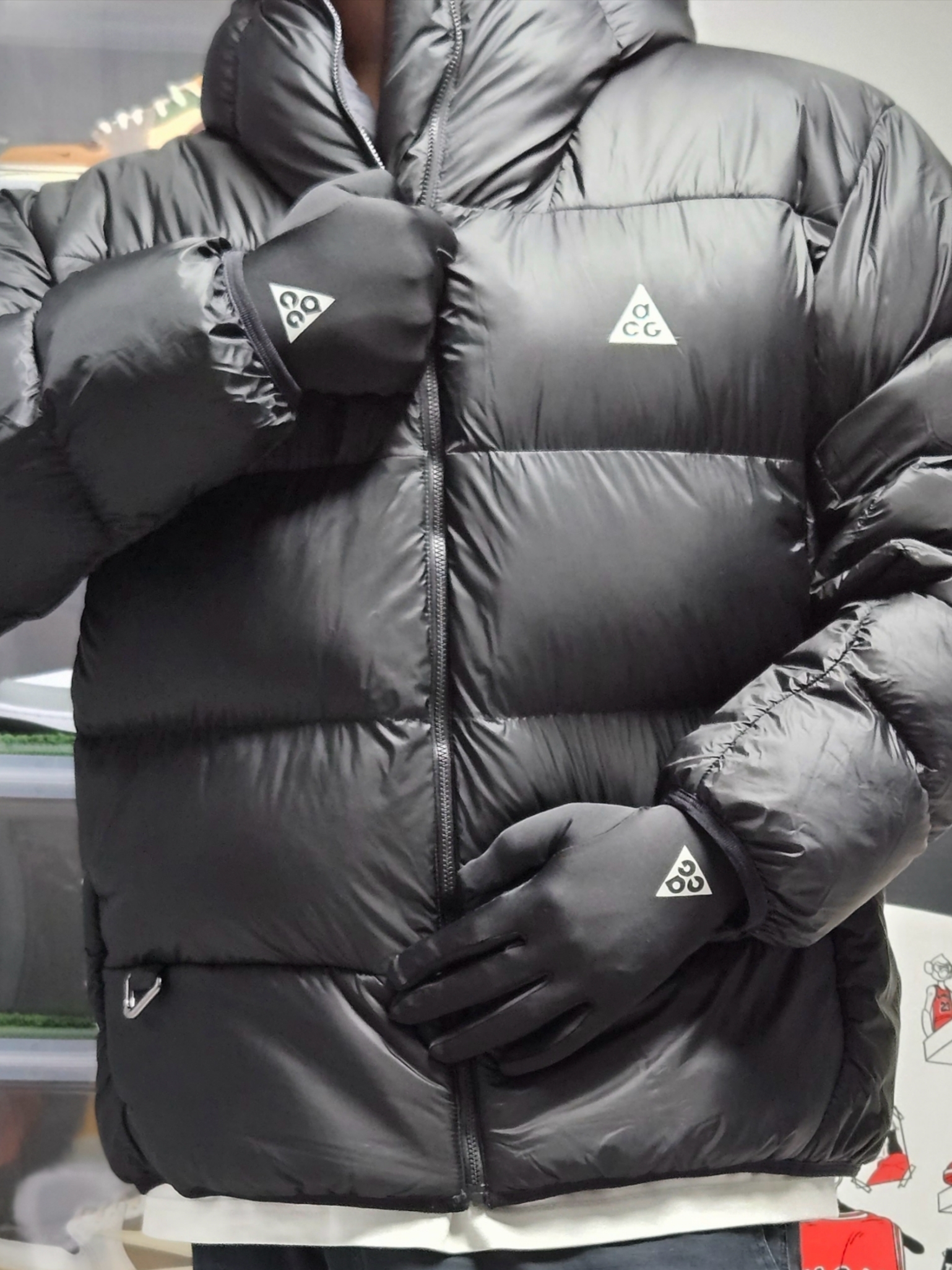 Nike ACG Dri-Fit Lightweight Gloves Black Silver 착용 스타일 - 7
