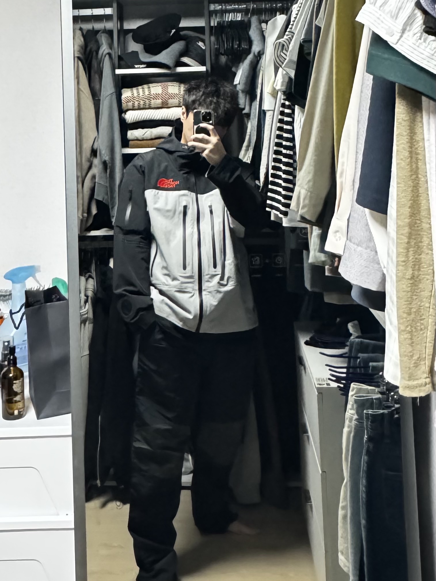 Supreme x The North Face Taped Seam Shell Jacket Grey - 22FW 착용 스타일