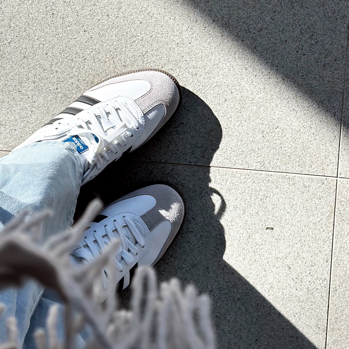 The North Face On Ball Jacket Black, Adidas Samba OG Cloud White 착용 스타일 - 2
