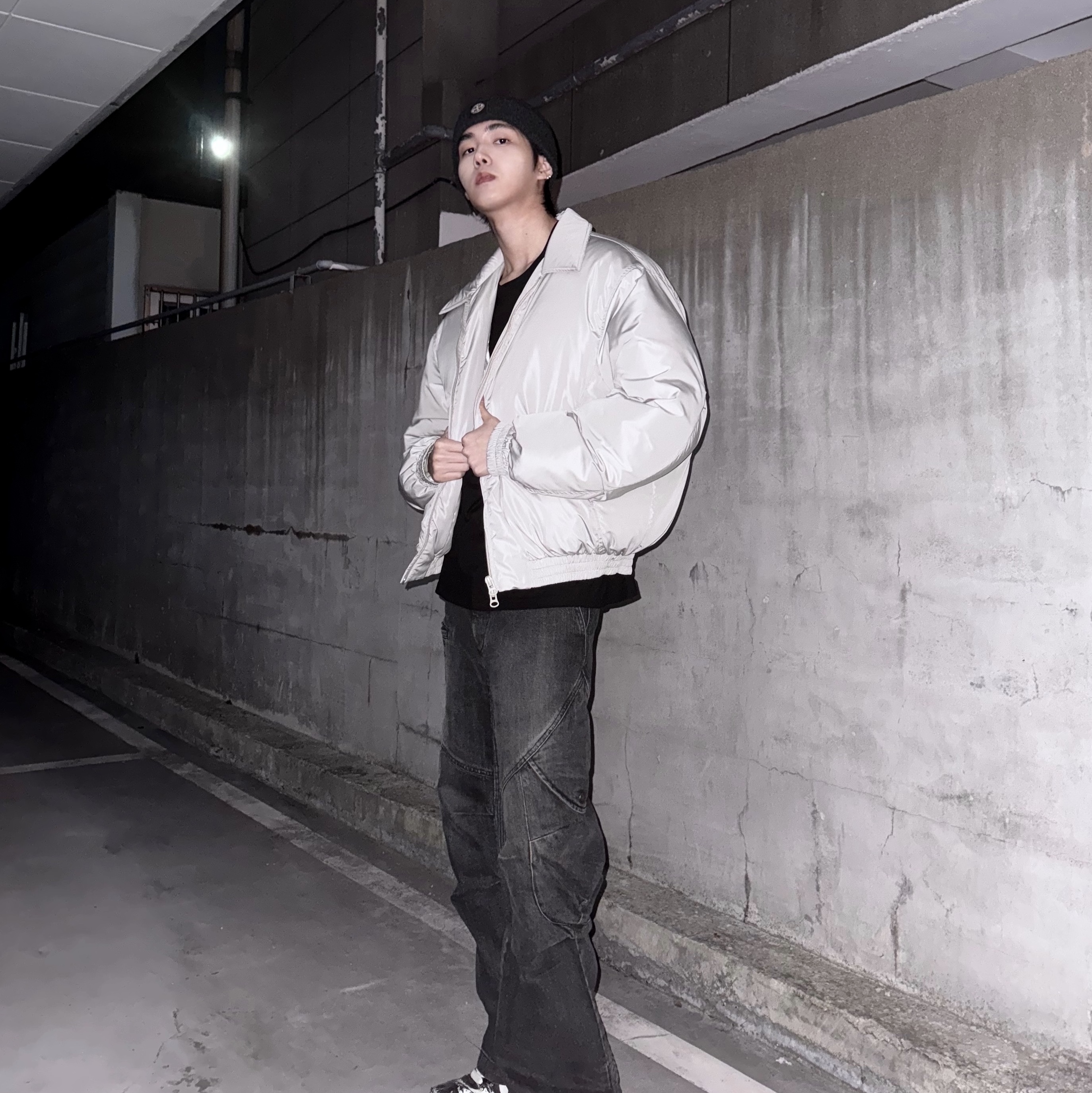 Ignota Core:6 Washed Cargo Pants Black 착용 스타일 - 1