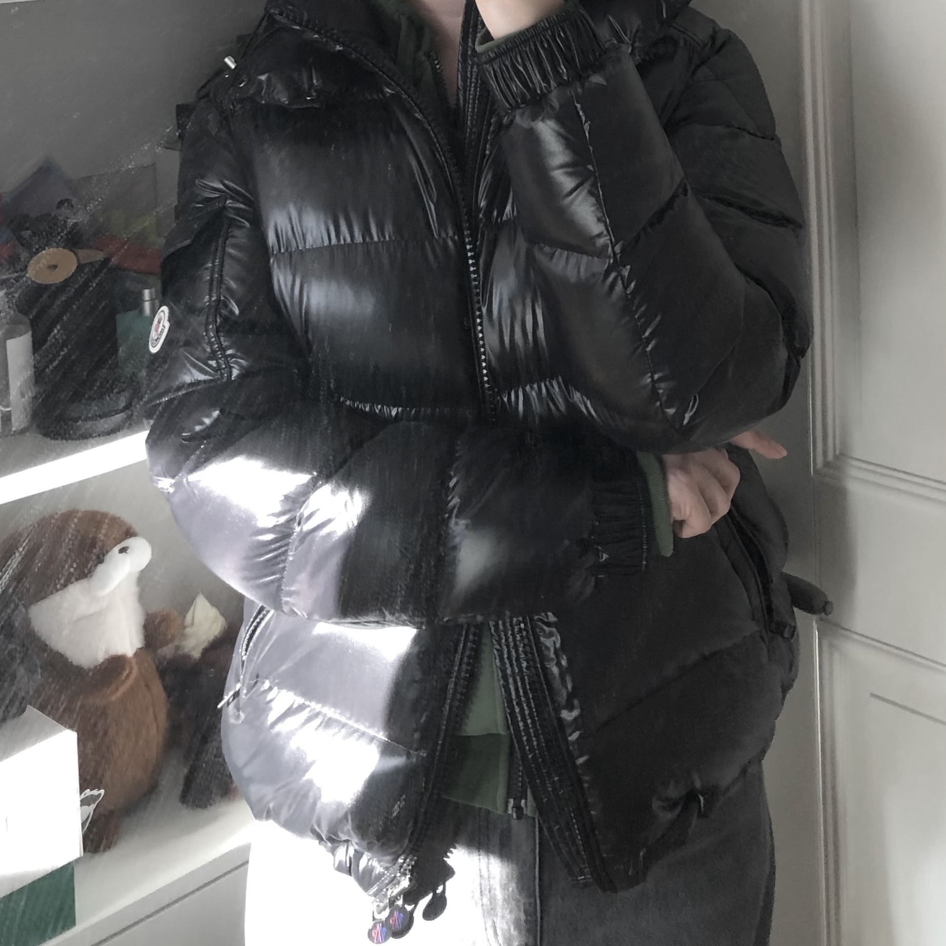 Moncler Maya Short Down Jacket Black - 23FW 착용 스타일 - 3