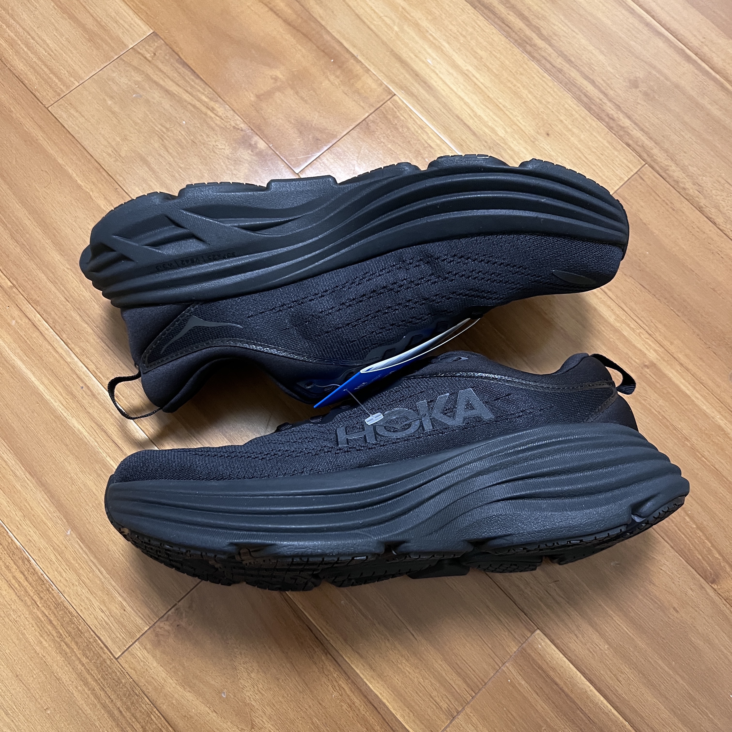 Hoka Bondi 8 Black - Wide 착용 스타일