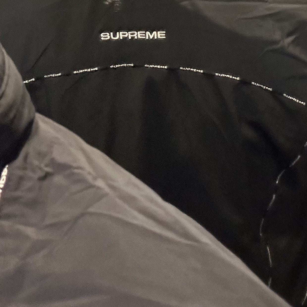 Supreme Logo Piping Hooded Track Jacket Black - 23FW 착용 스타일