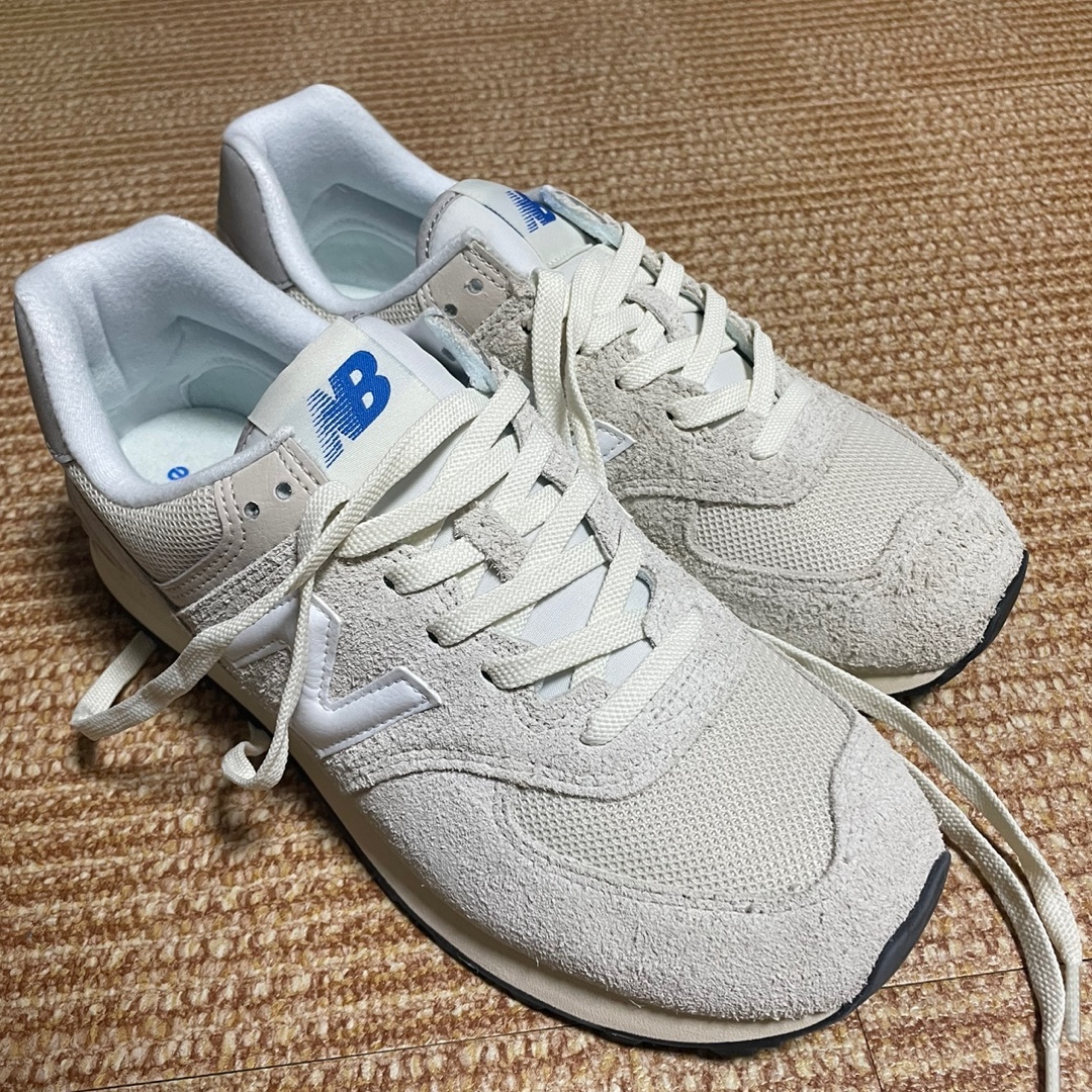 New Balance 574 Heritage Reflection Grey 착용 스타일 - 1
