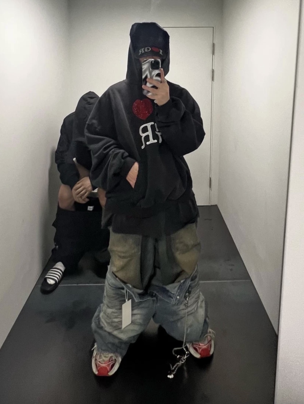 Opening Project Identity Down Jacket Light Grey, Balenciaga Steroid Derby Black 착용 스타일 - 4
