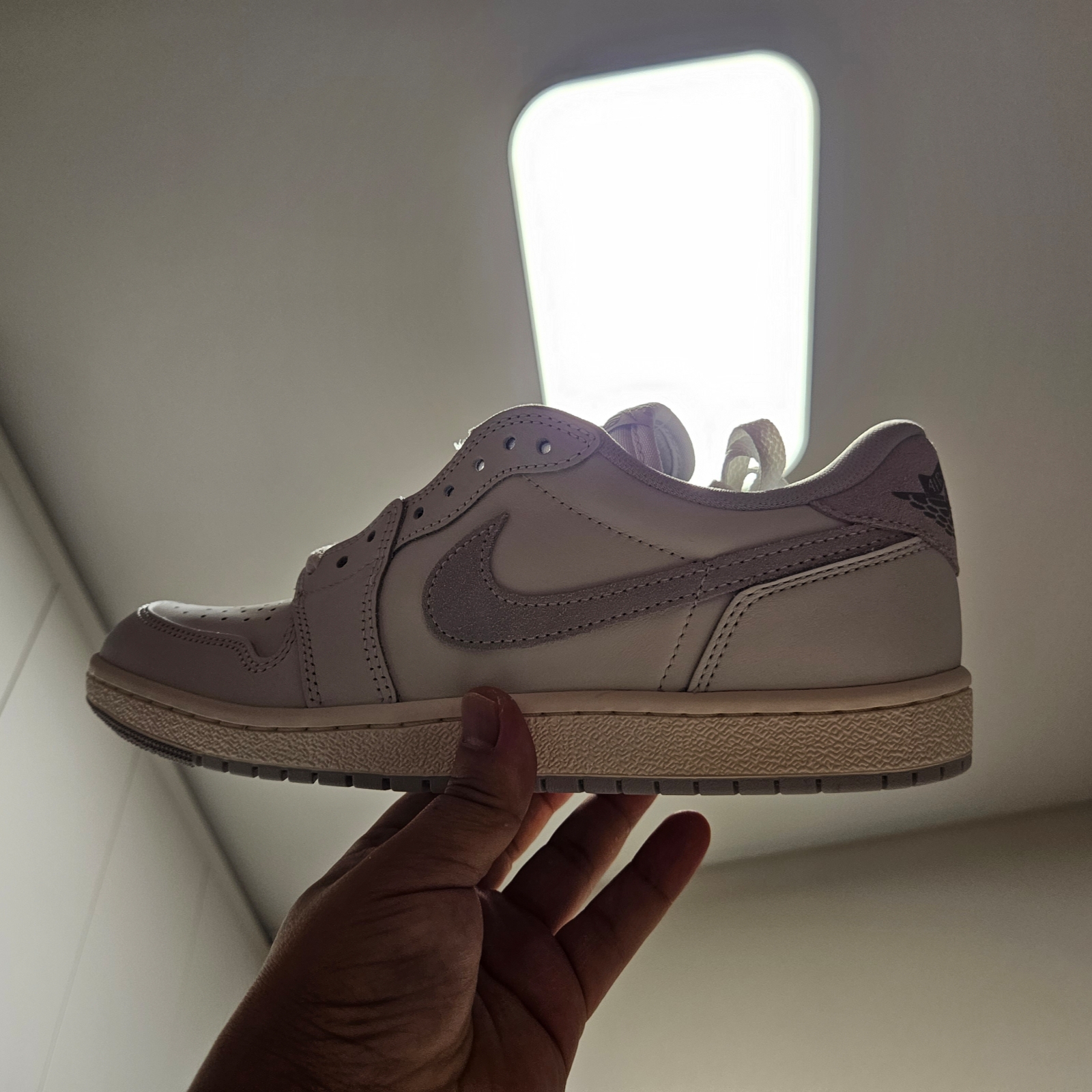 Jordan 1 Low 85 Neutral Grey 착용 스타일