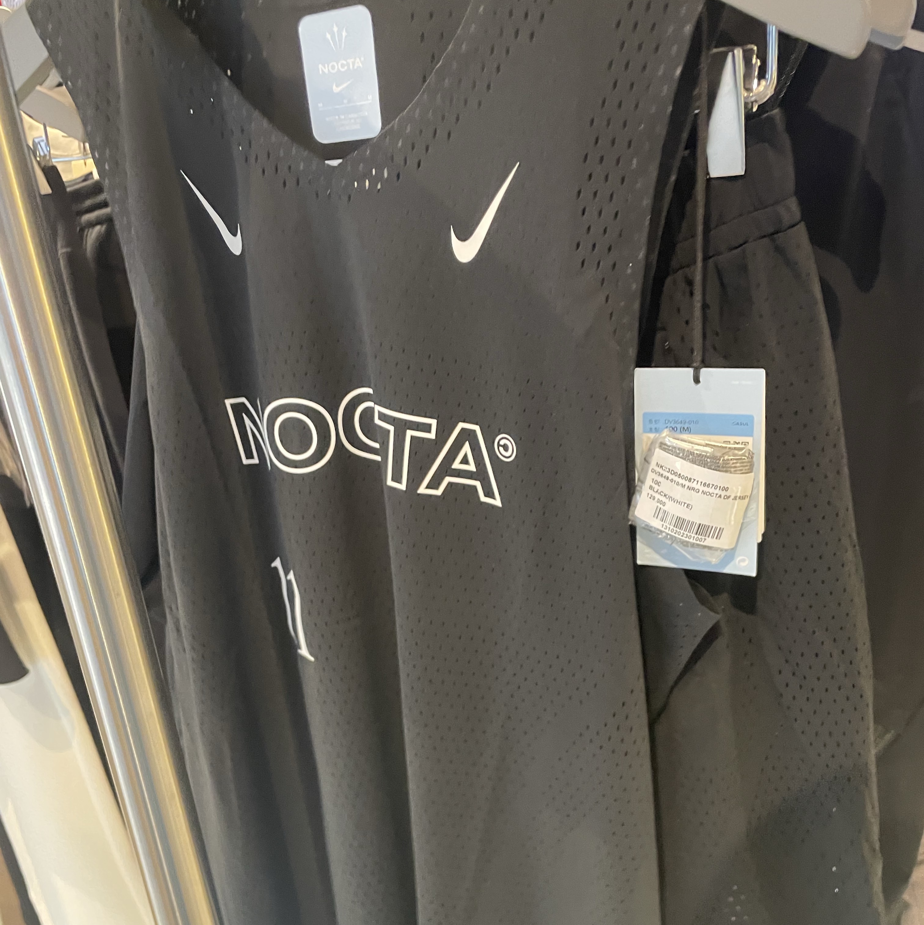 Nike x Drake Nocta Basketball Lightweight Jersey Black (DV3649-010) 착용 스타일