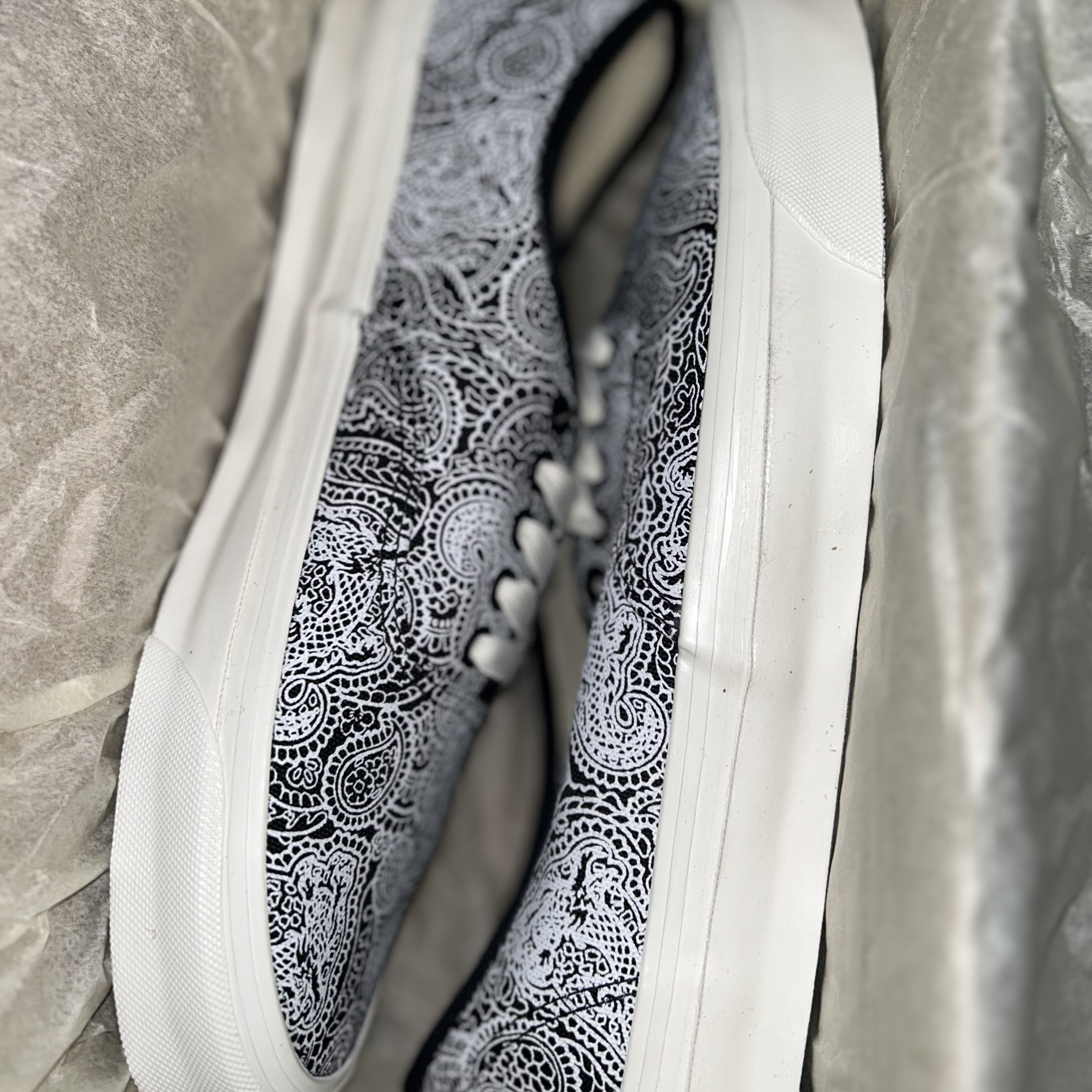 Vans Vault OG Authentic LX Canvas Suede Dragon Black 착용 스타일 - 5